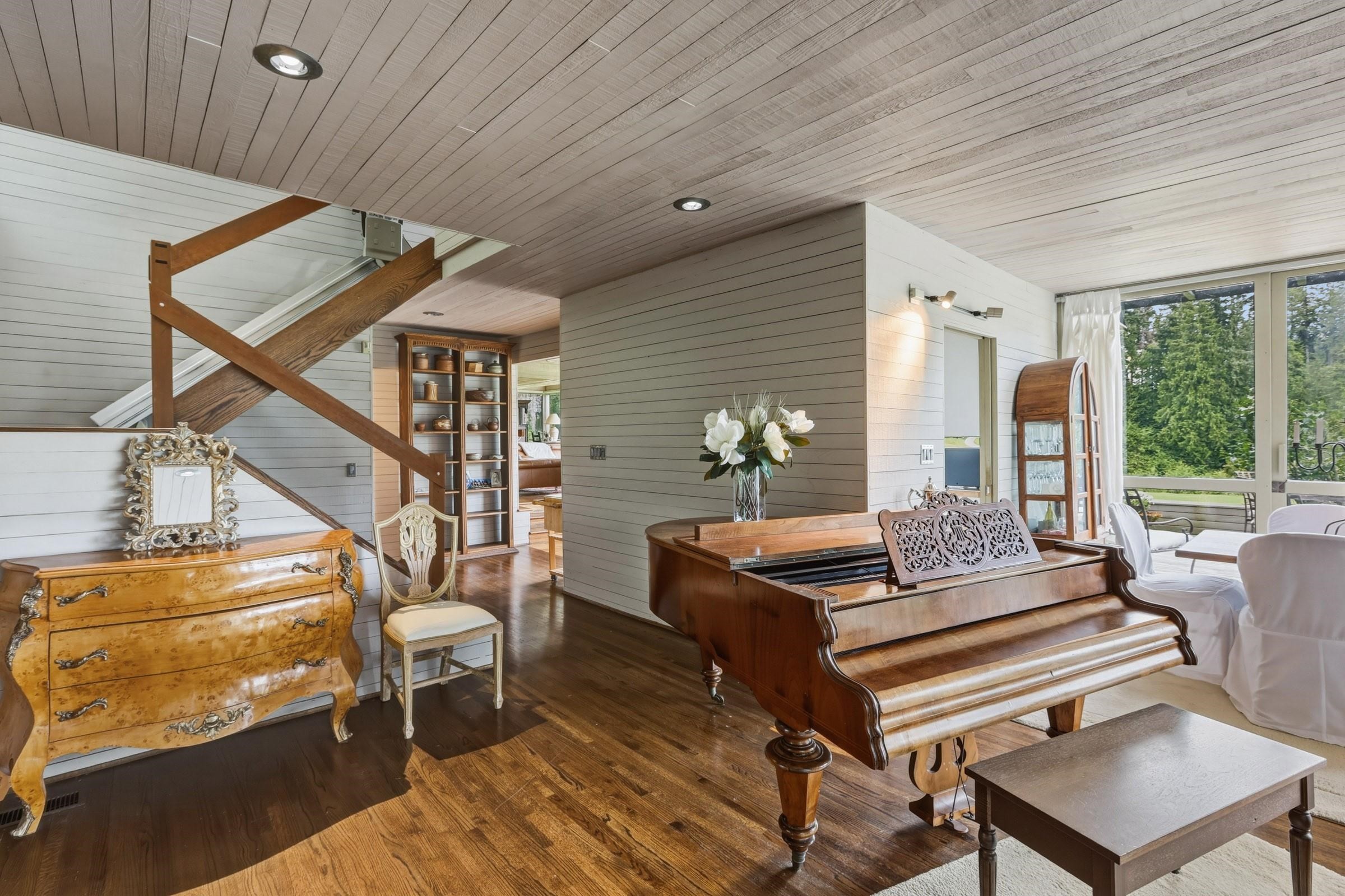 460 Southborough Drive, West Vancouver, BC - Outdoor With Deck Patio Veranda With Exterior