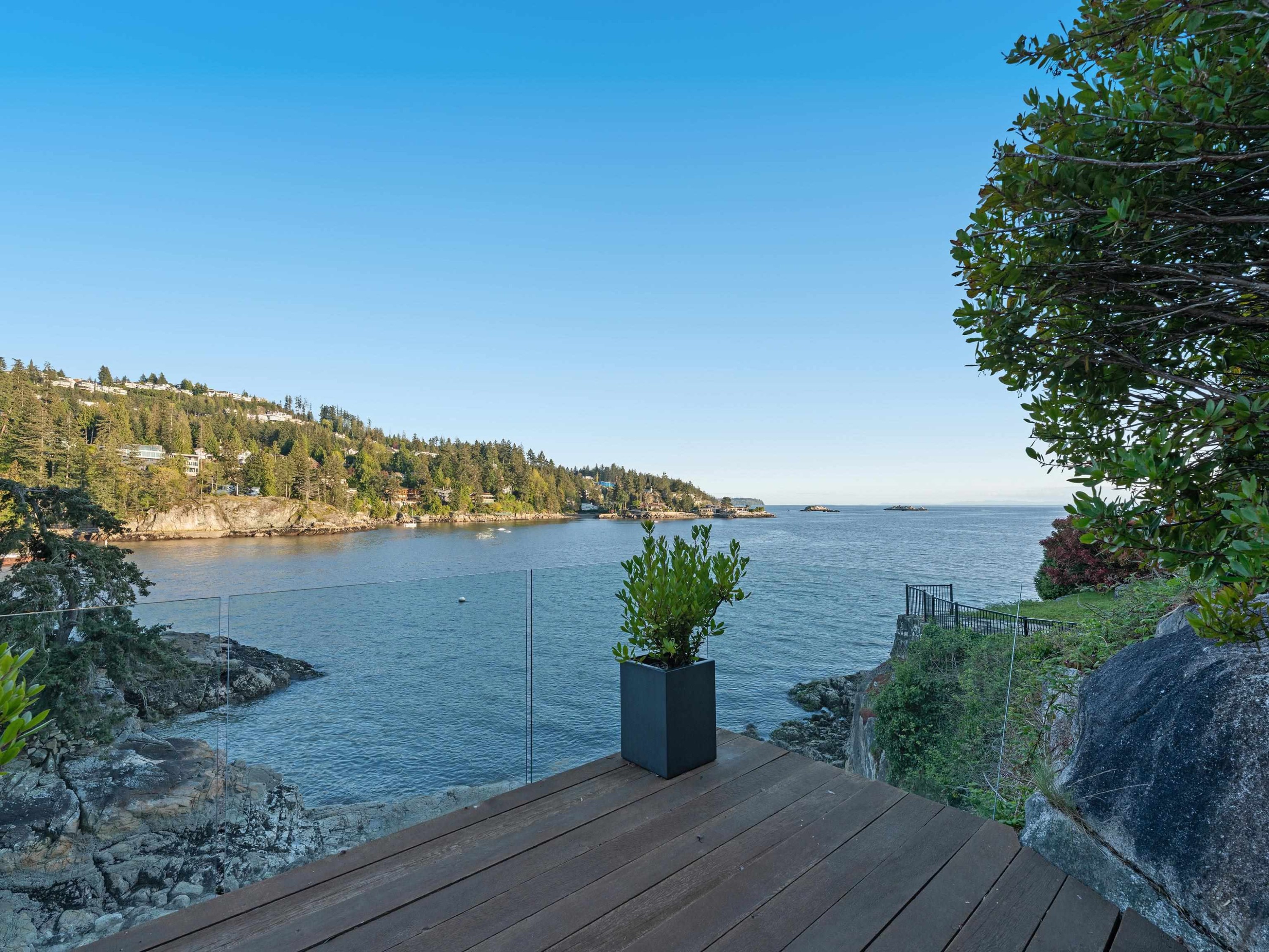 5810 Eagle Island, West Vancouver, BC