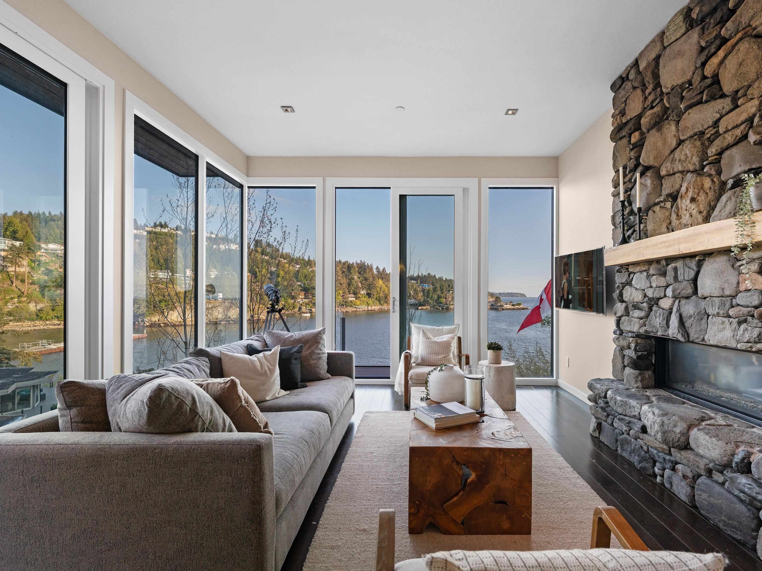 5810 Eagle Island, West Vancouver, BC