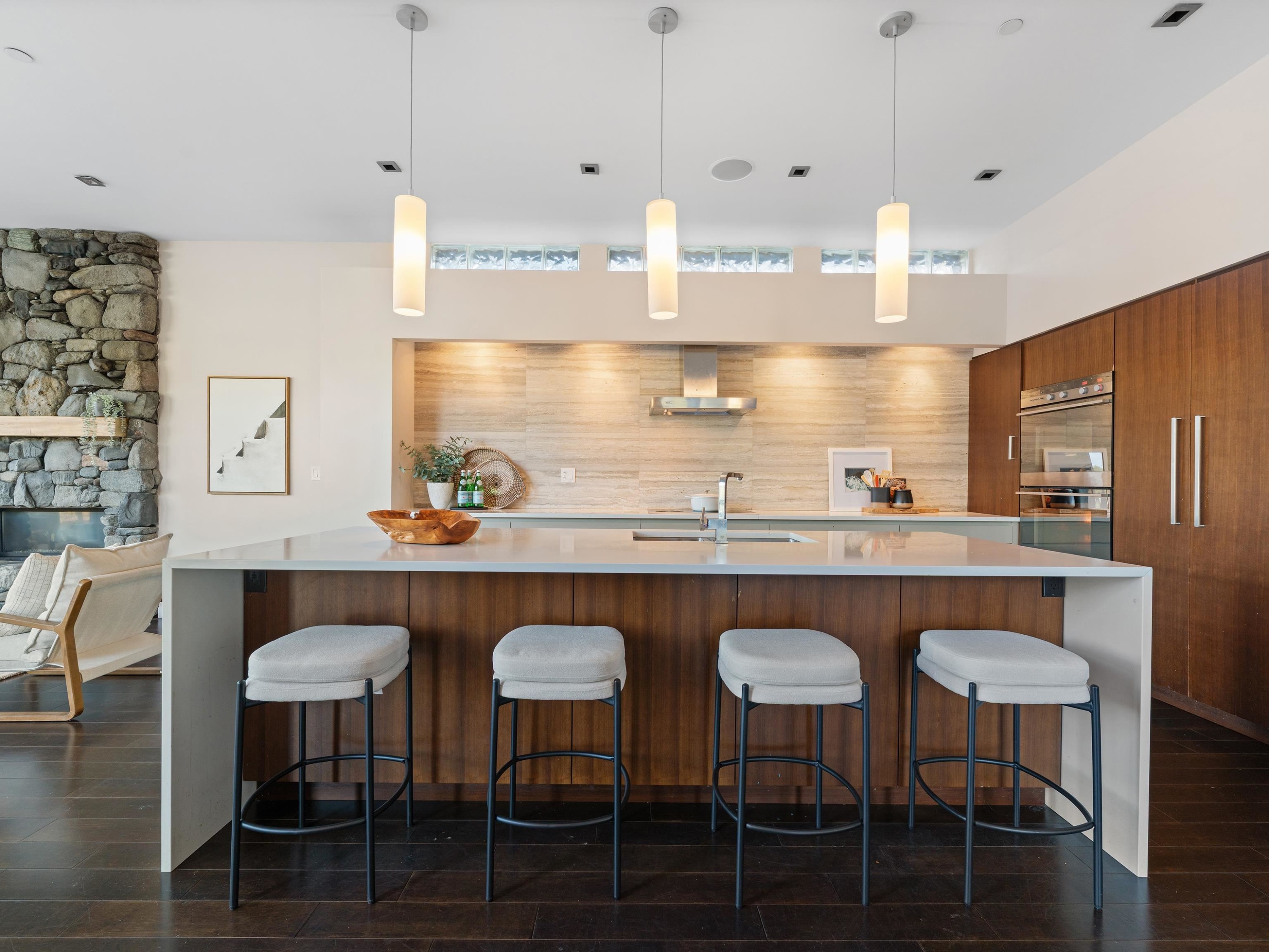 5810 Eagle Island, West Vancouver, BC