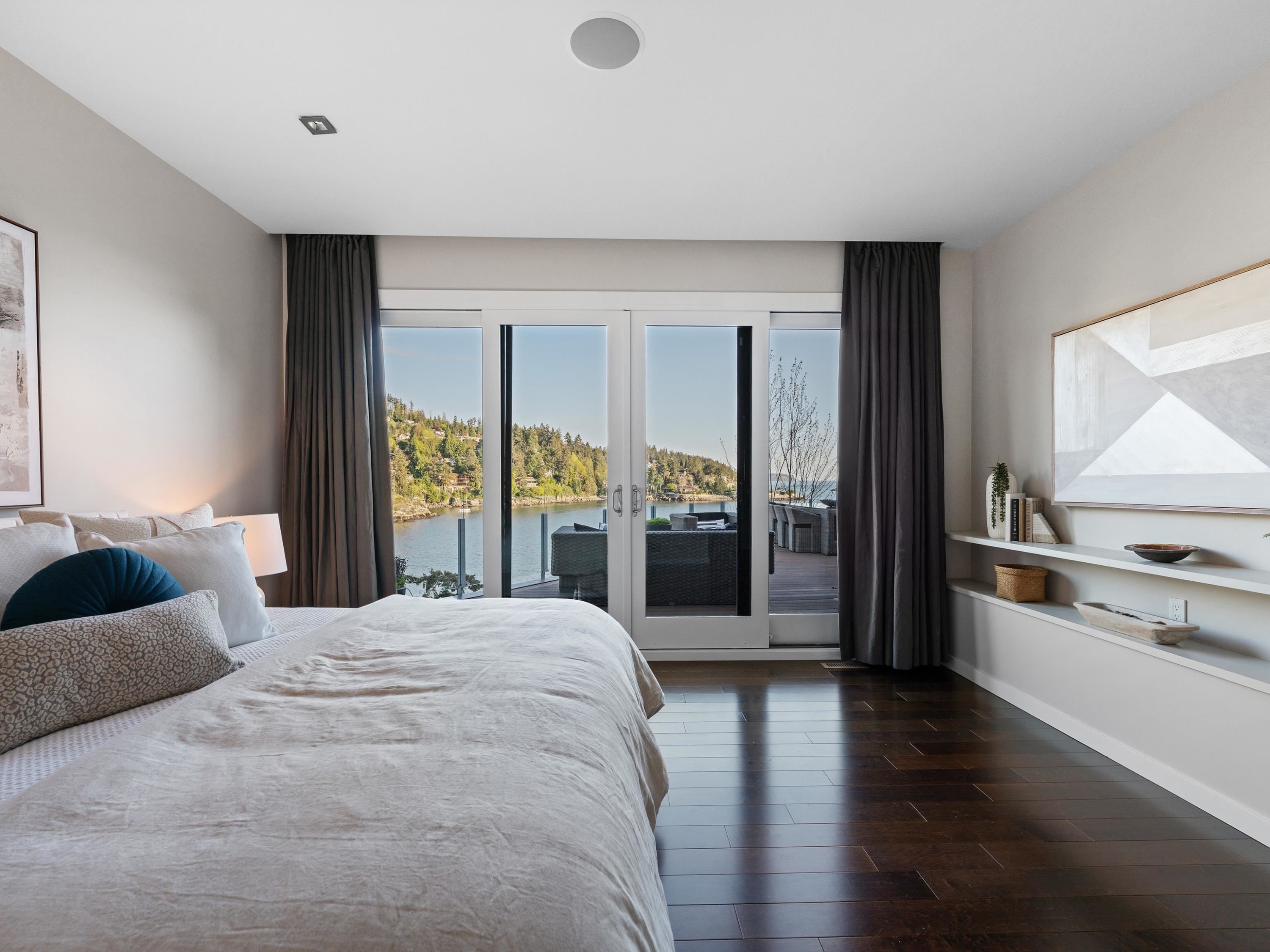 5810 Eagle Island, West Vancouver, BC