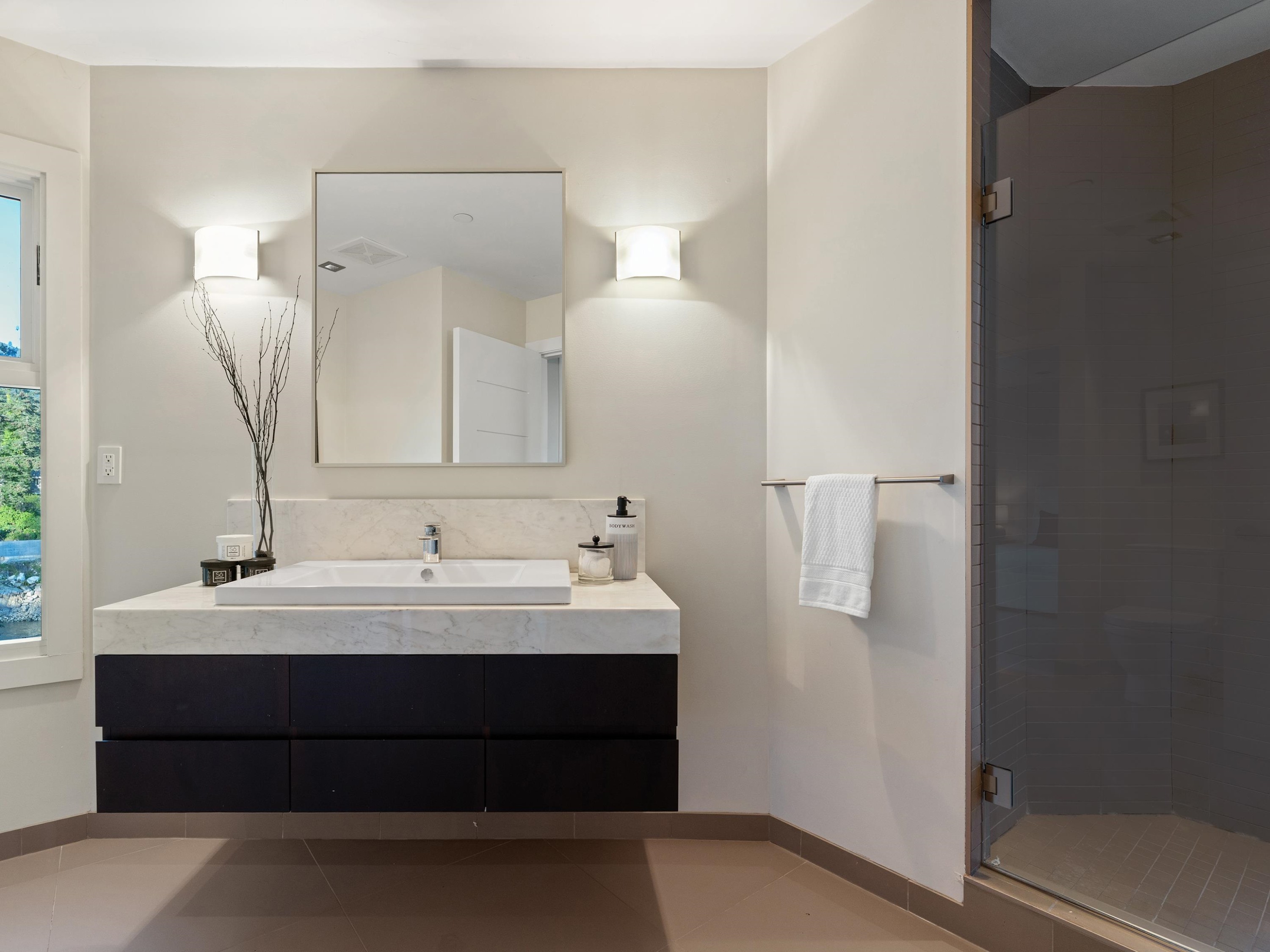 5810 Eagle Island, West Vancouver, BC