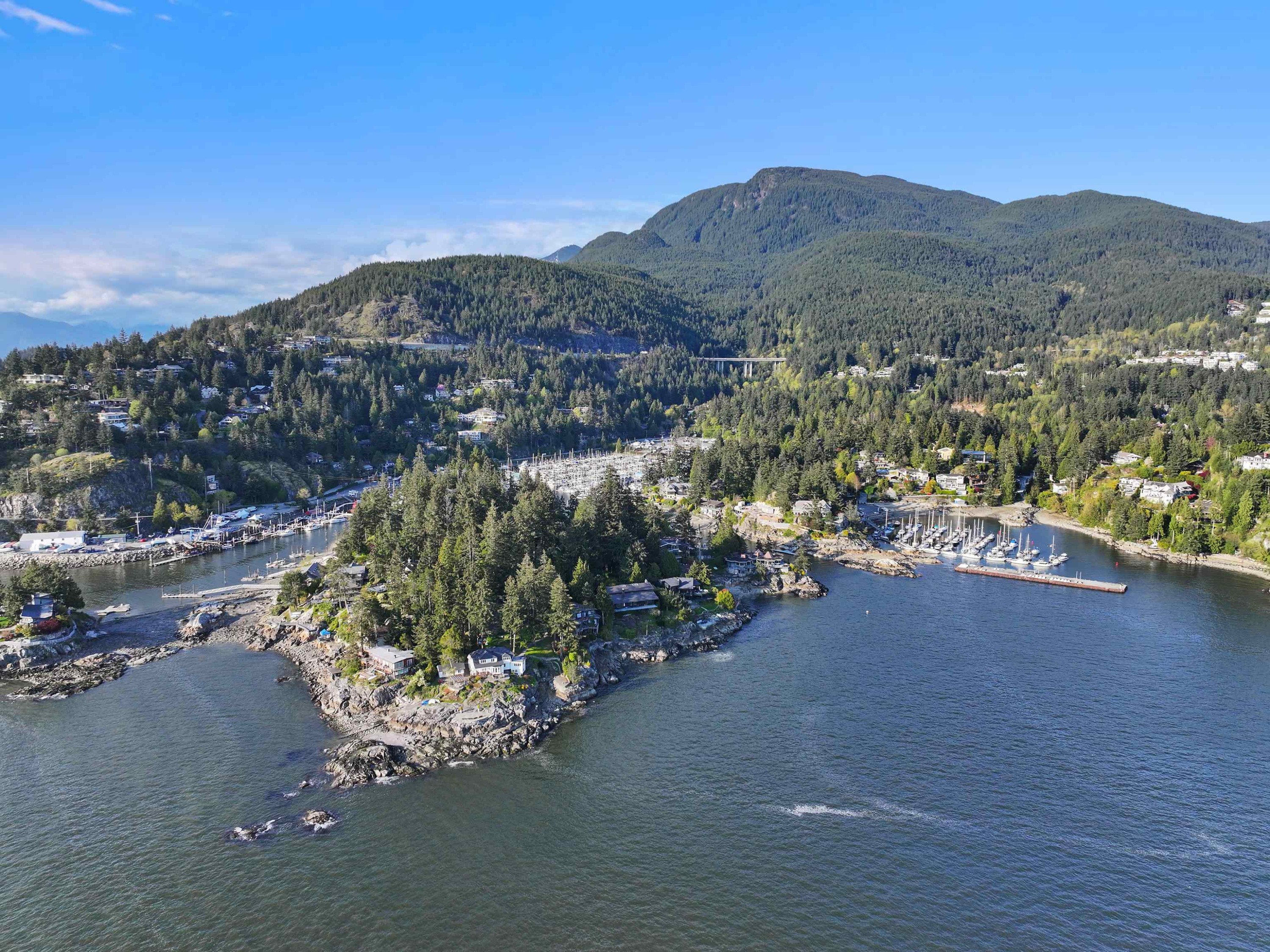 5810 Eagle Island, West Vancouver, BC