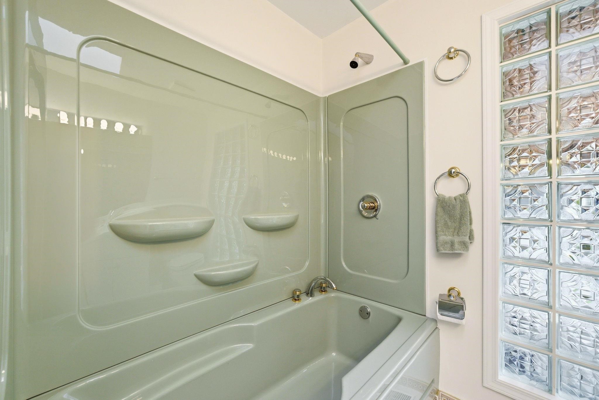 2522 Bronte Drive, North Vancouver, BC