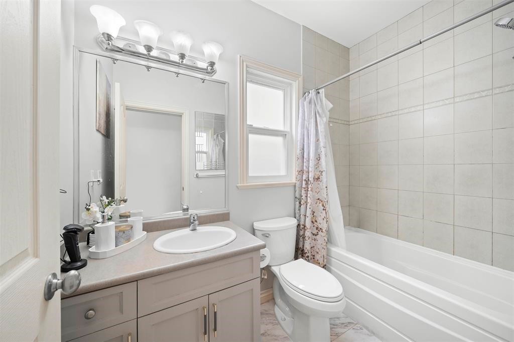 8300 No 1 Road, Richmond, BC