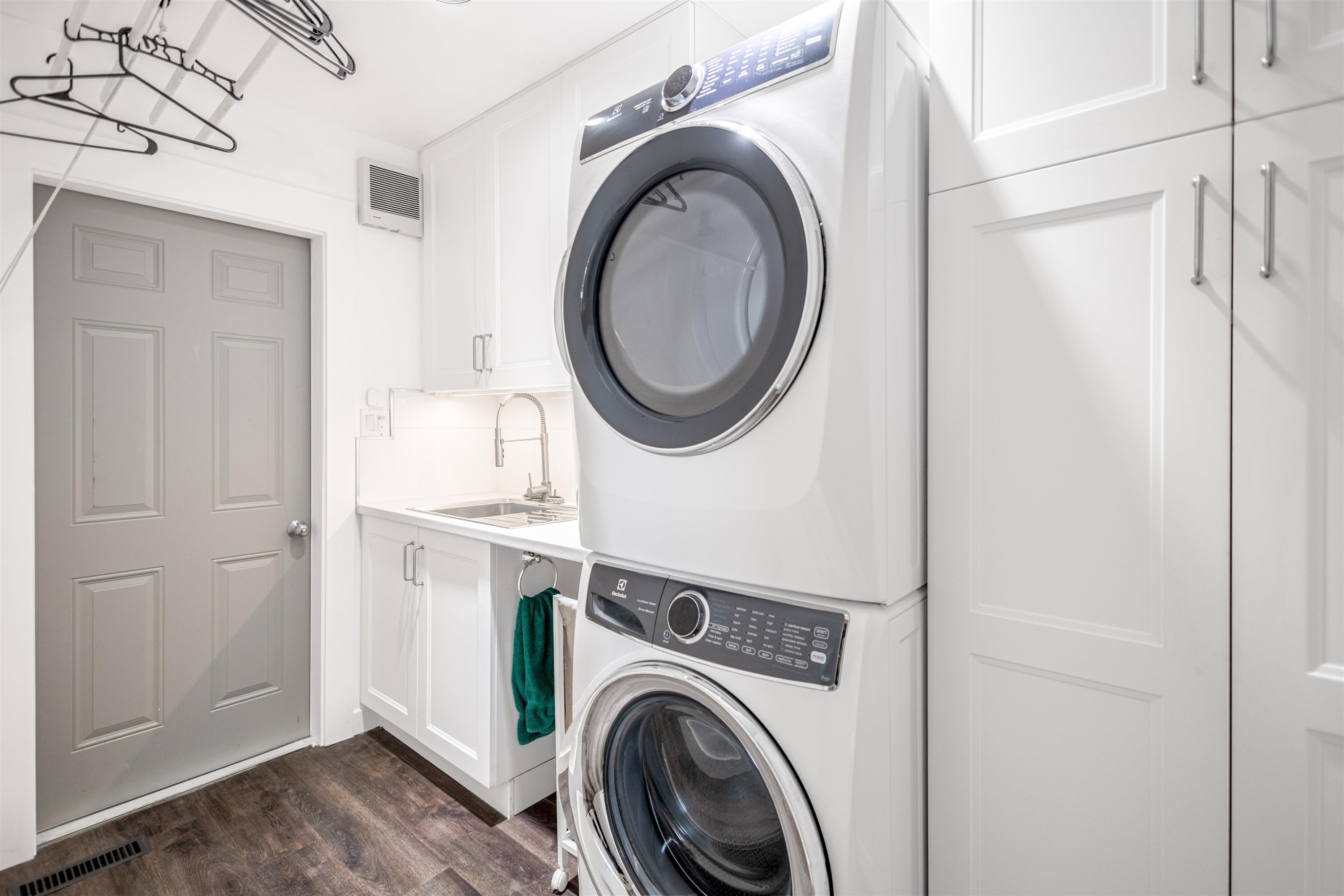 5840 Falcon Road, West Vancouver, BC