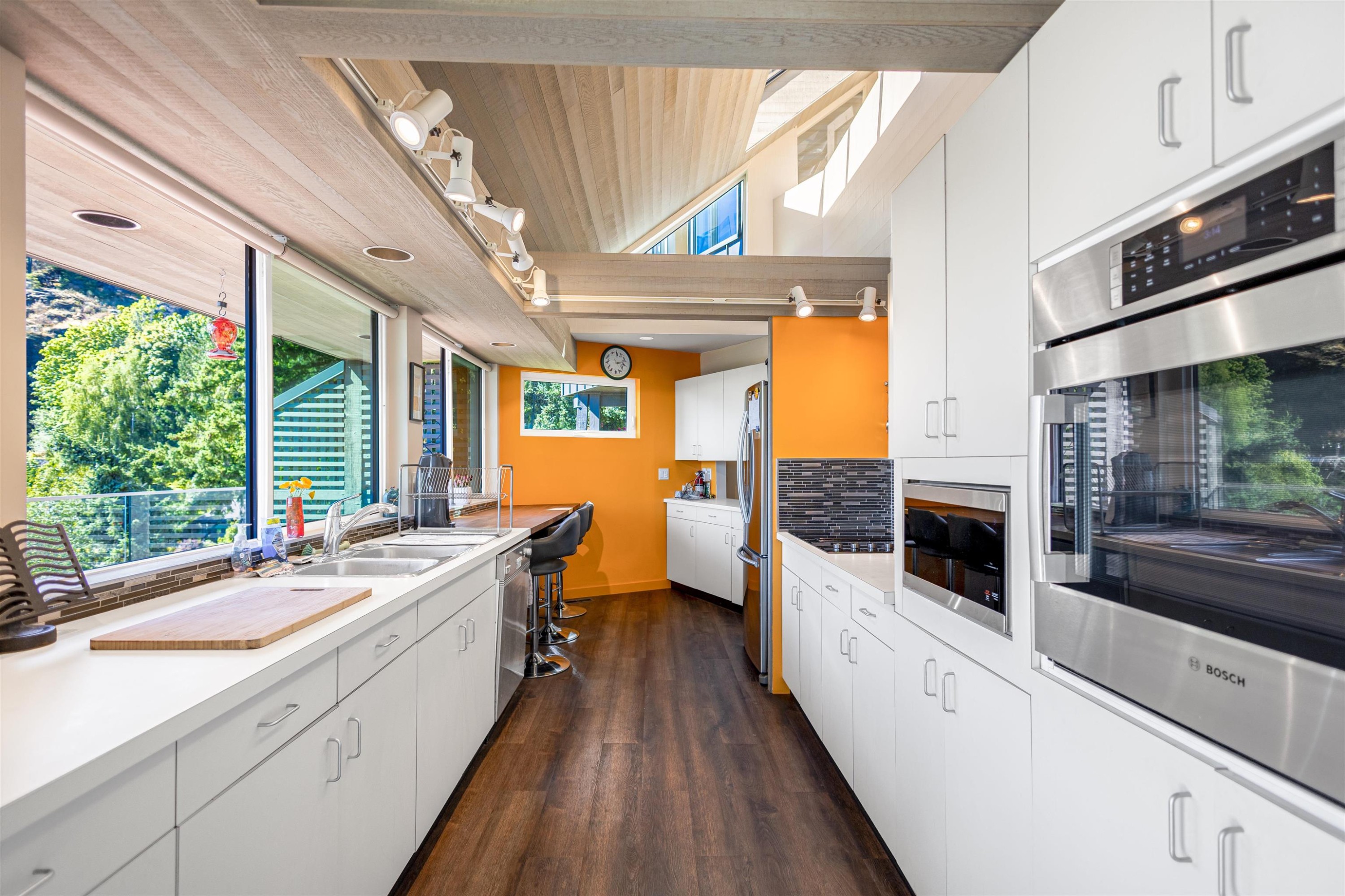 5840 Falcon Road, West Vancouver, BC