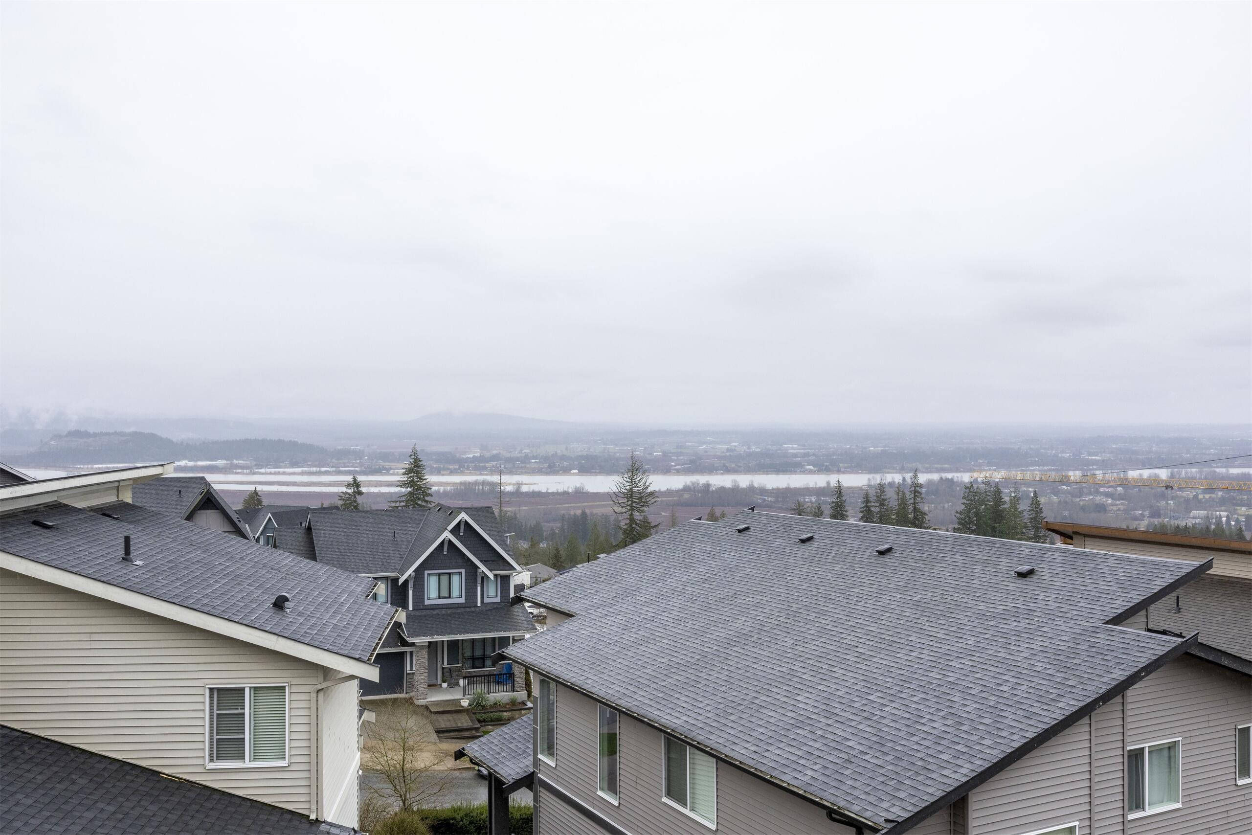 1407 Strawline Hill Street, Coquitlam, BC