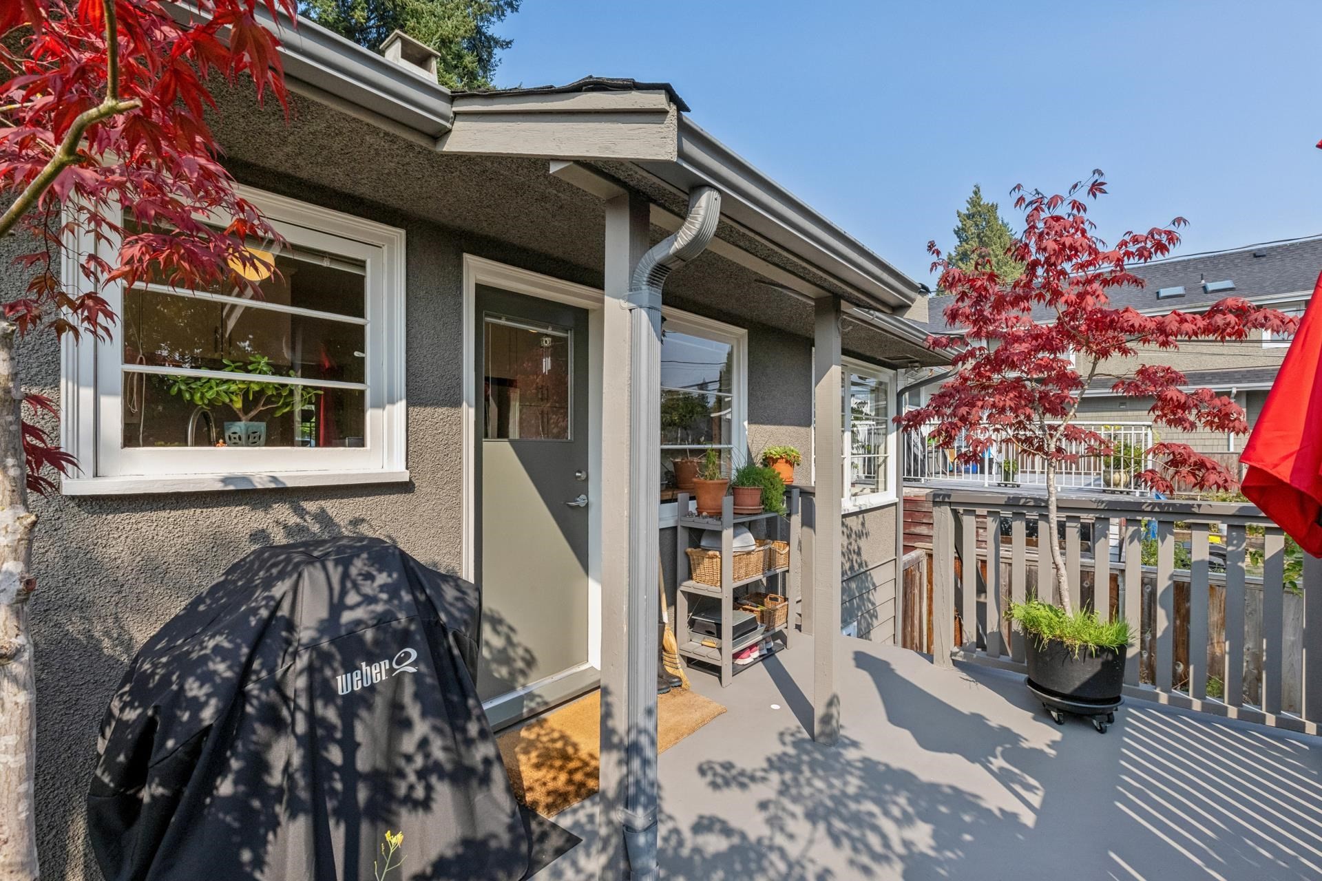 415 26Th Street W, North Vancouver, BC