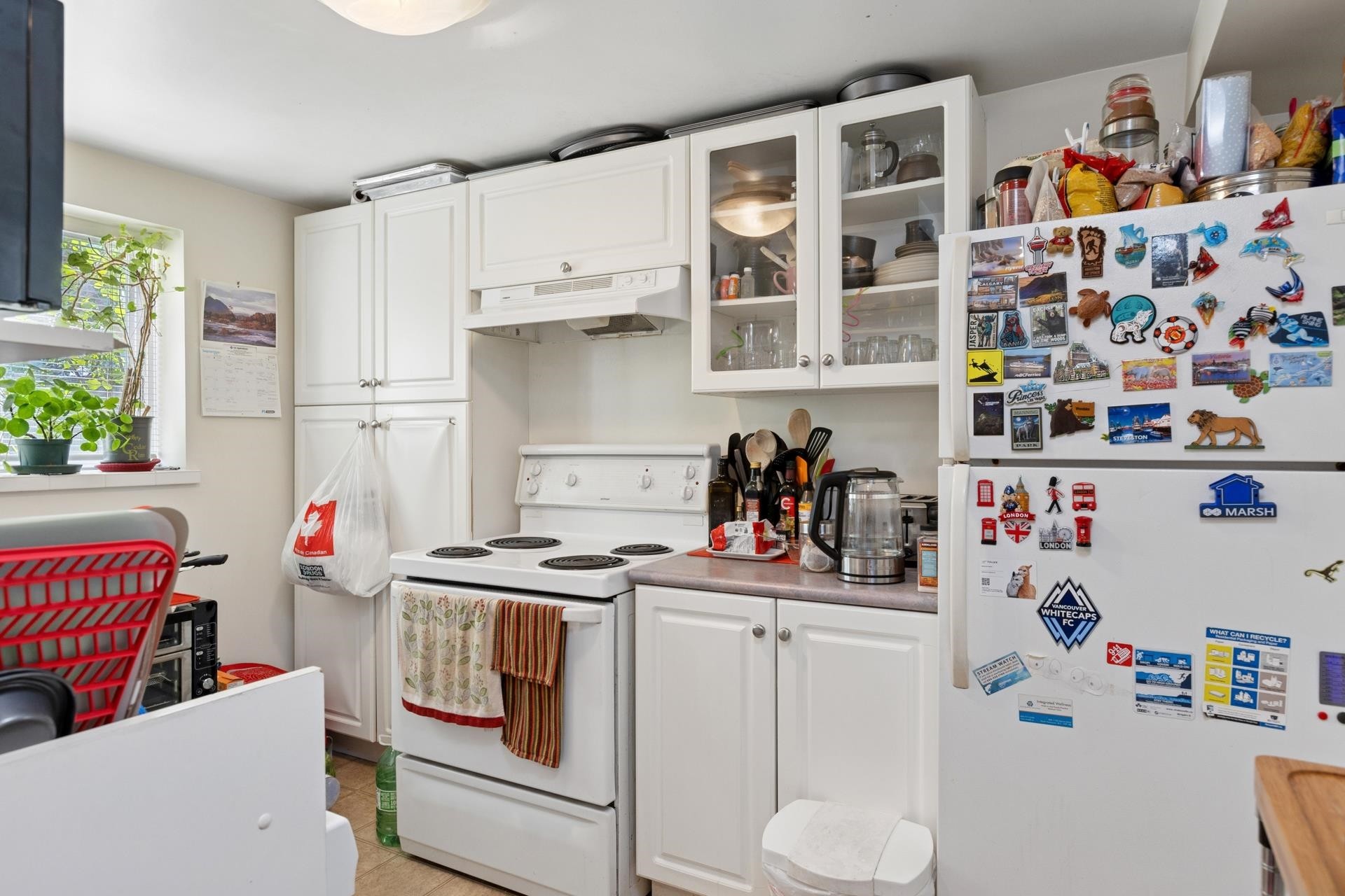 415 26Th Street W, North Vancouver, BC