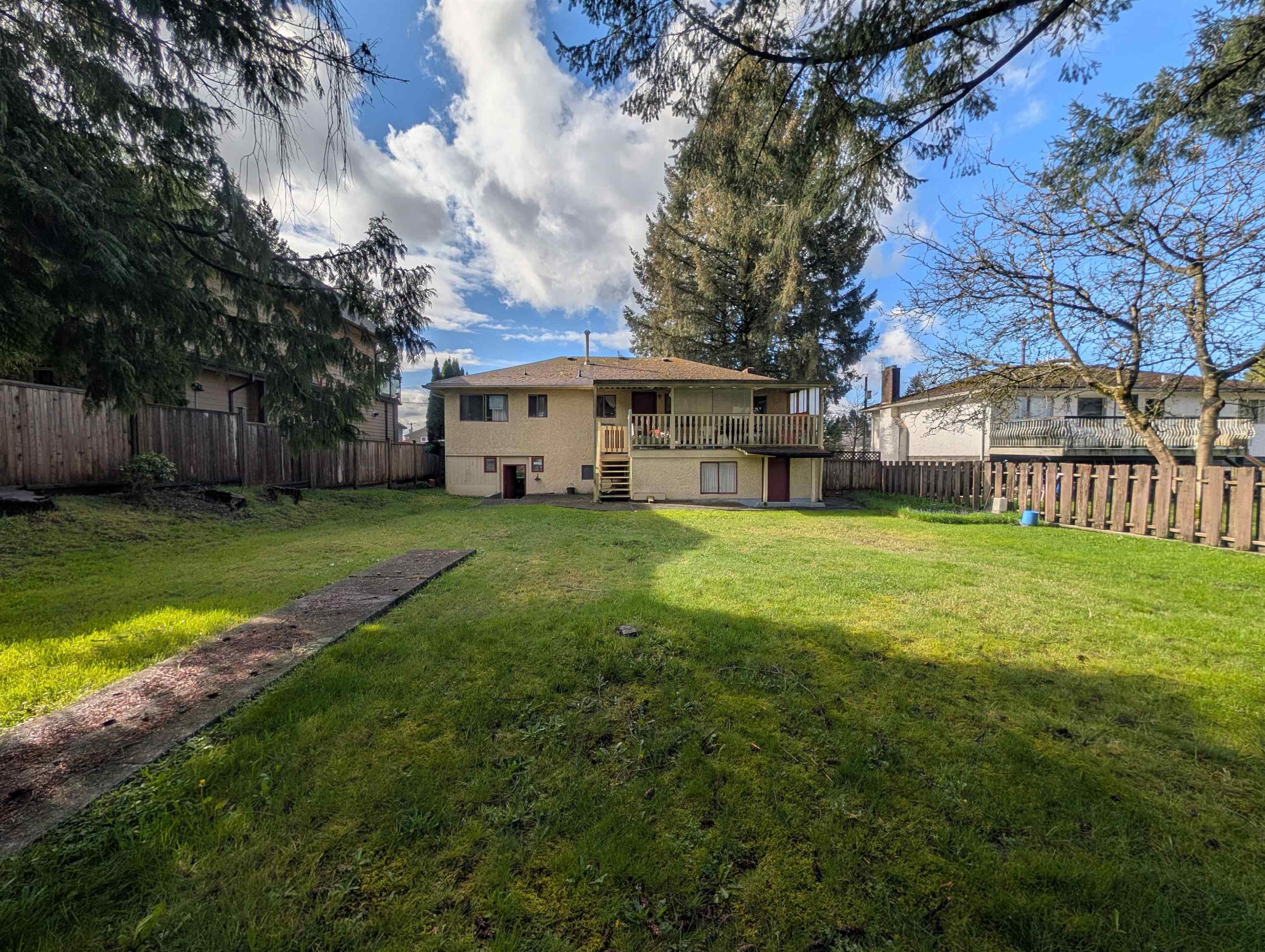 1681 Smith Avenue, Coquitlam, BC