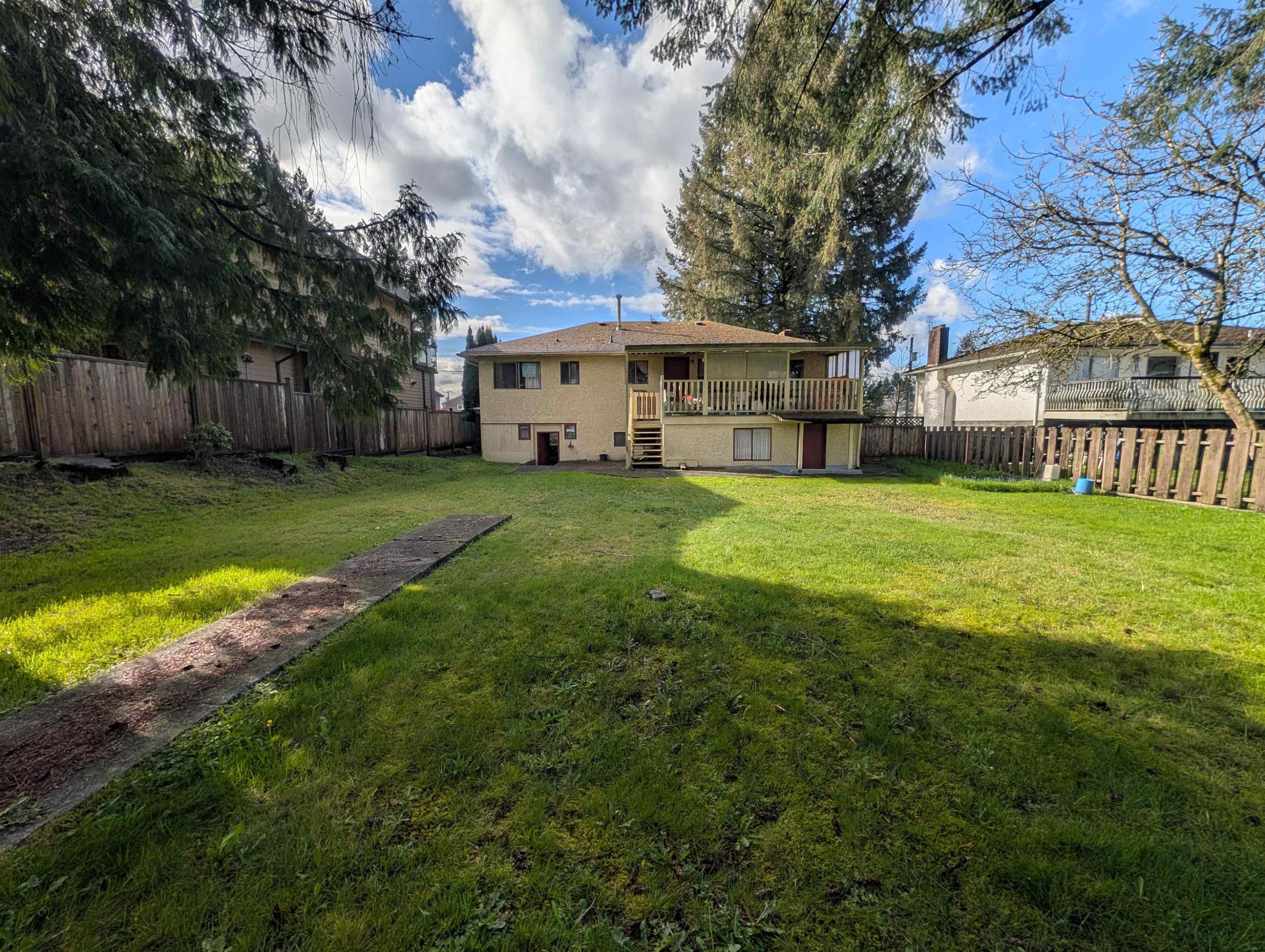 1681 Smith Avenue, Coquitlam, BC