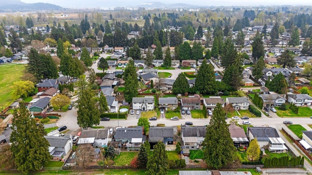 3833 Killarney Street, Port Coquitlam, BC