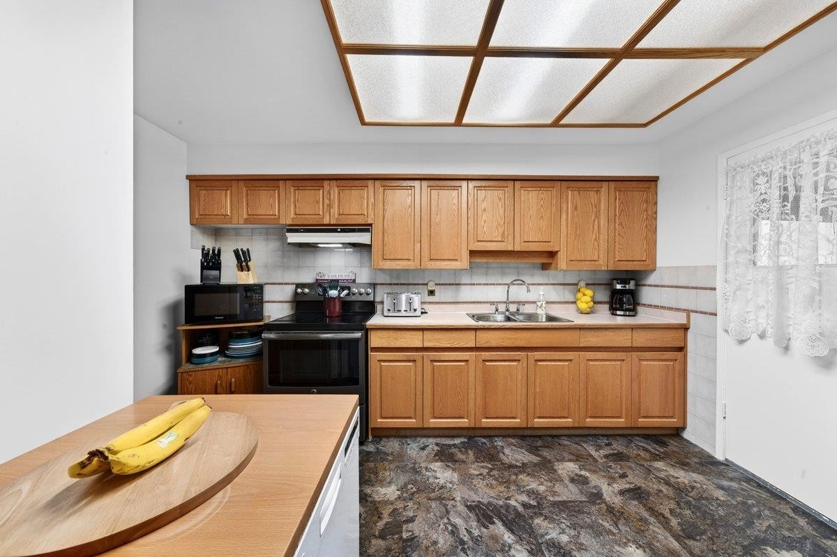 3833 Killarney Street, Port Coquitlam, BC