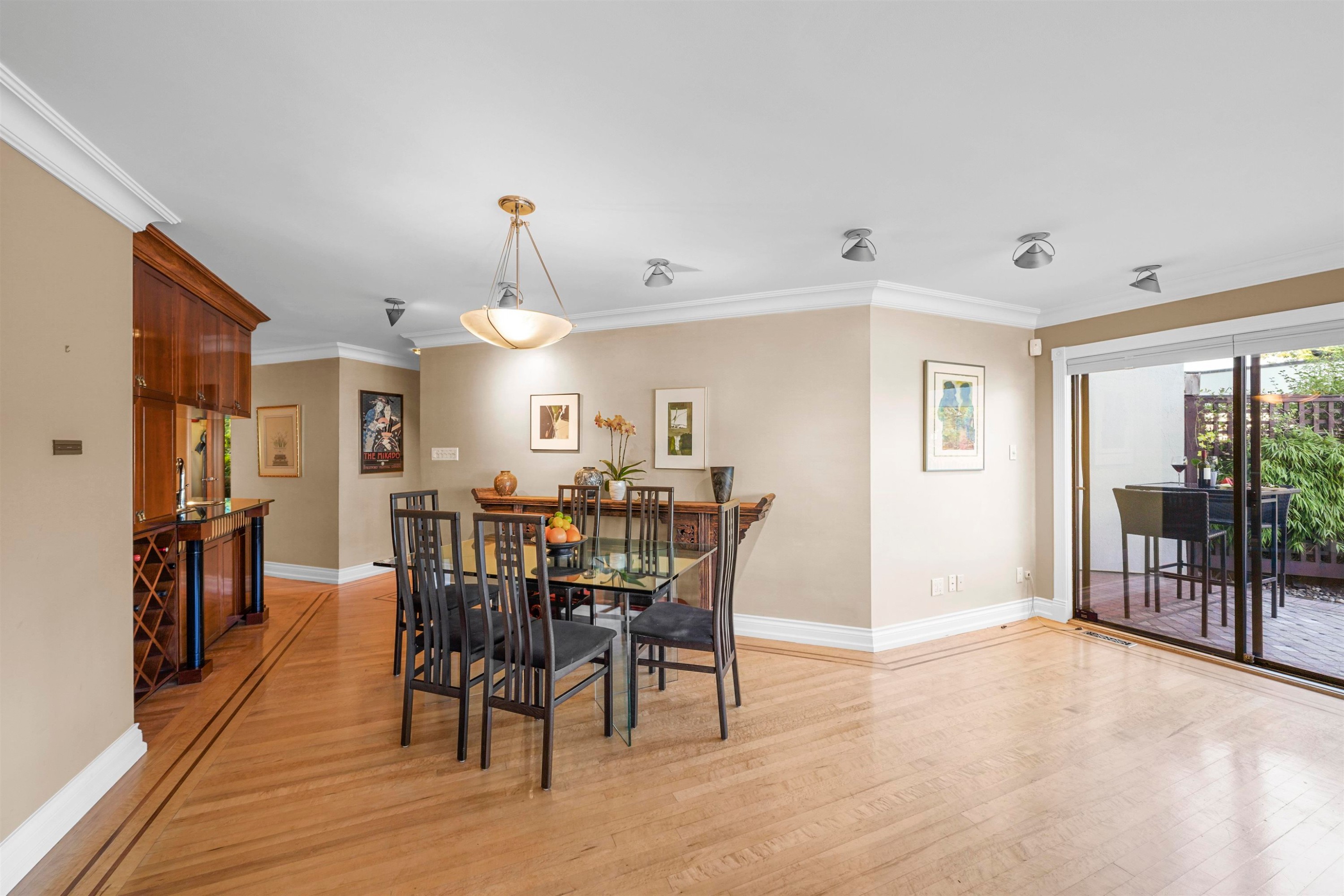 1130 Ironwork Passage, Vancouver, BC