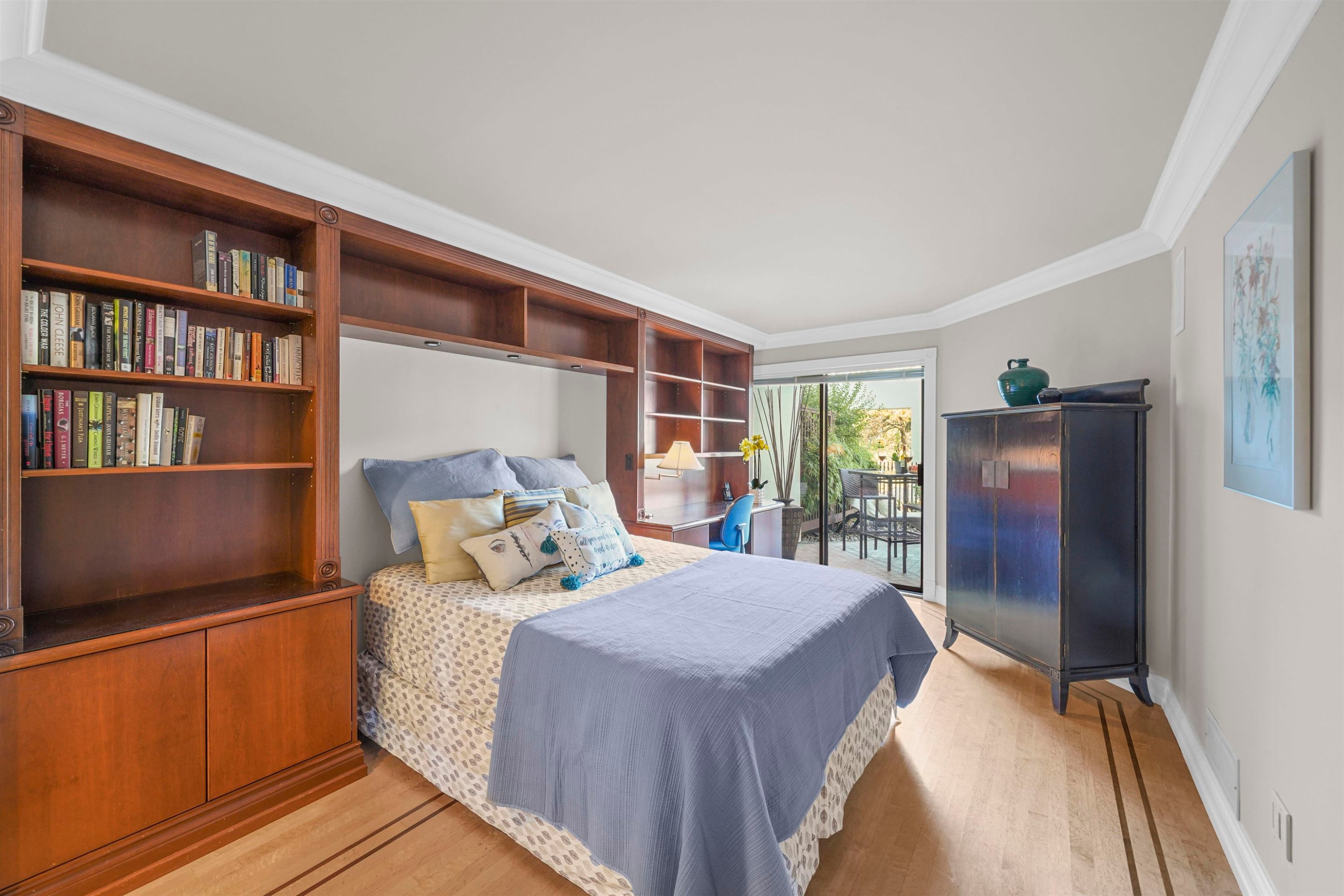 1130 Ironwork Passage, Vancouver, BC