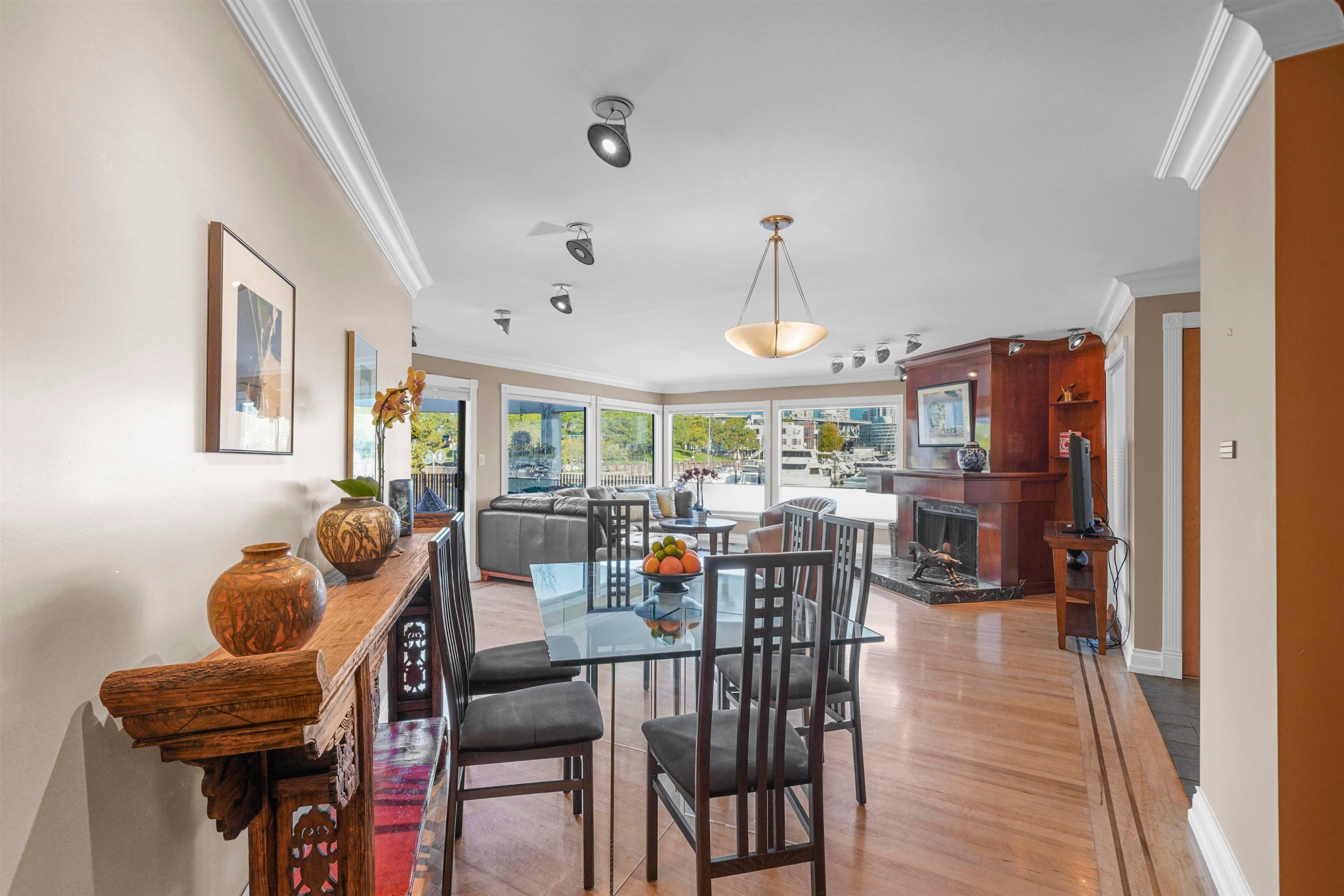 1130 Ironwork Passage, Vancouver, BC