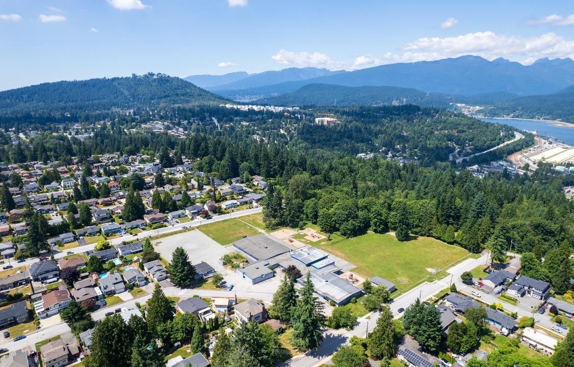 945 Lillian Street, Coquitlam, BC