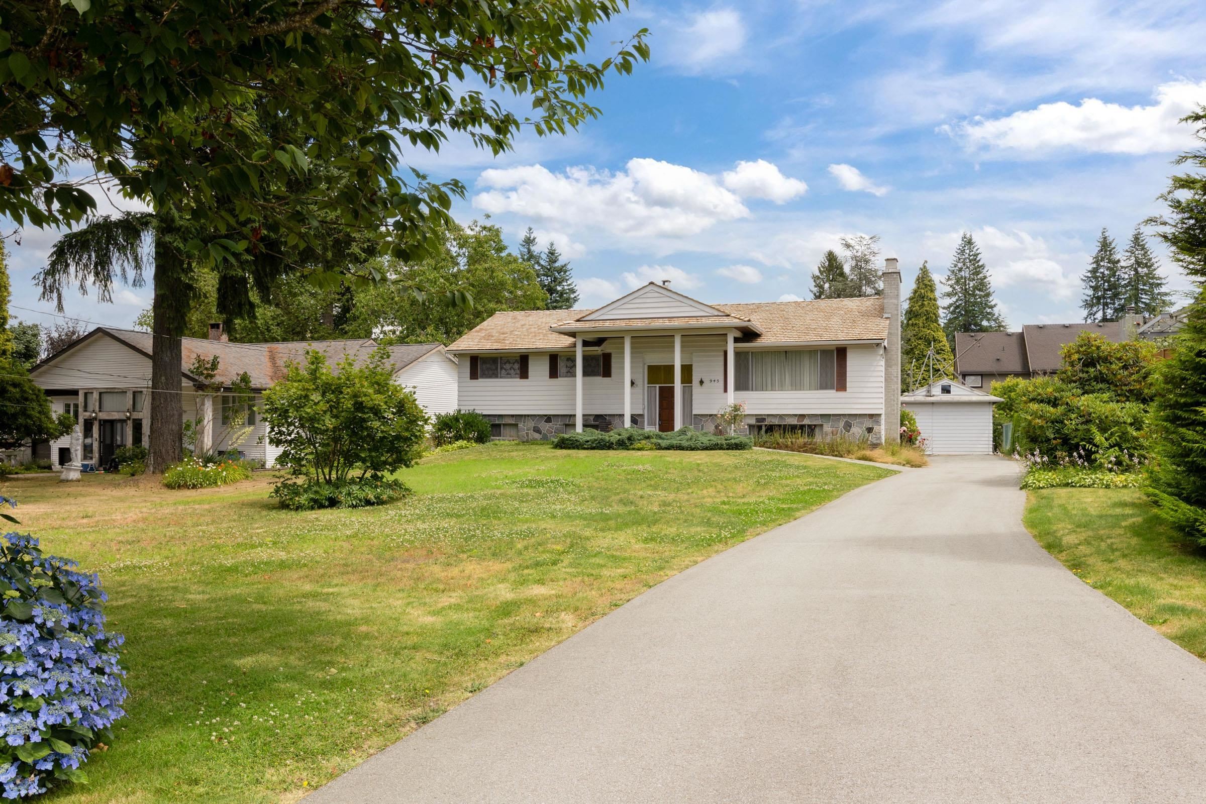 945 Lillian Street, Coquitlam, BC