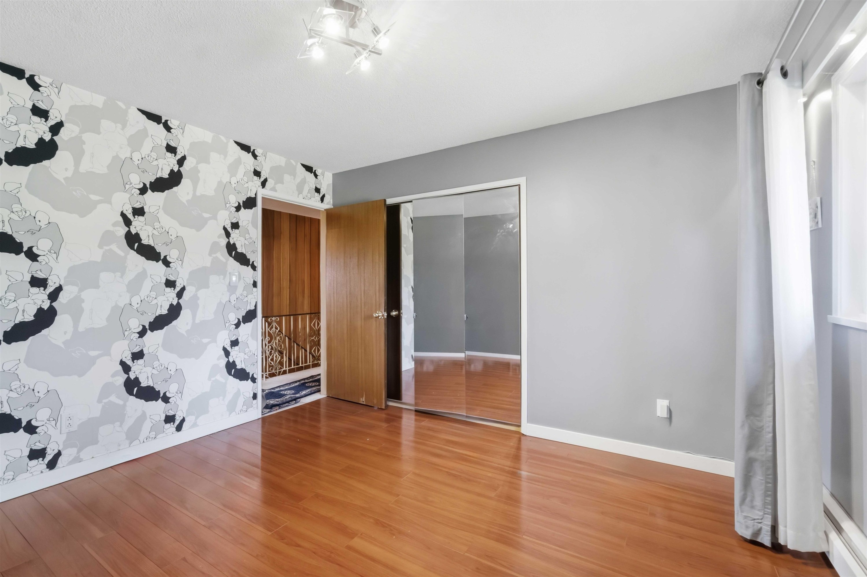 140 Eighth Avenue E, New Westminster, BC