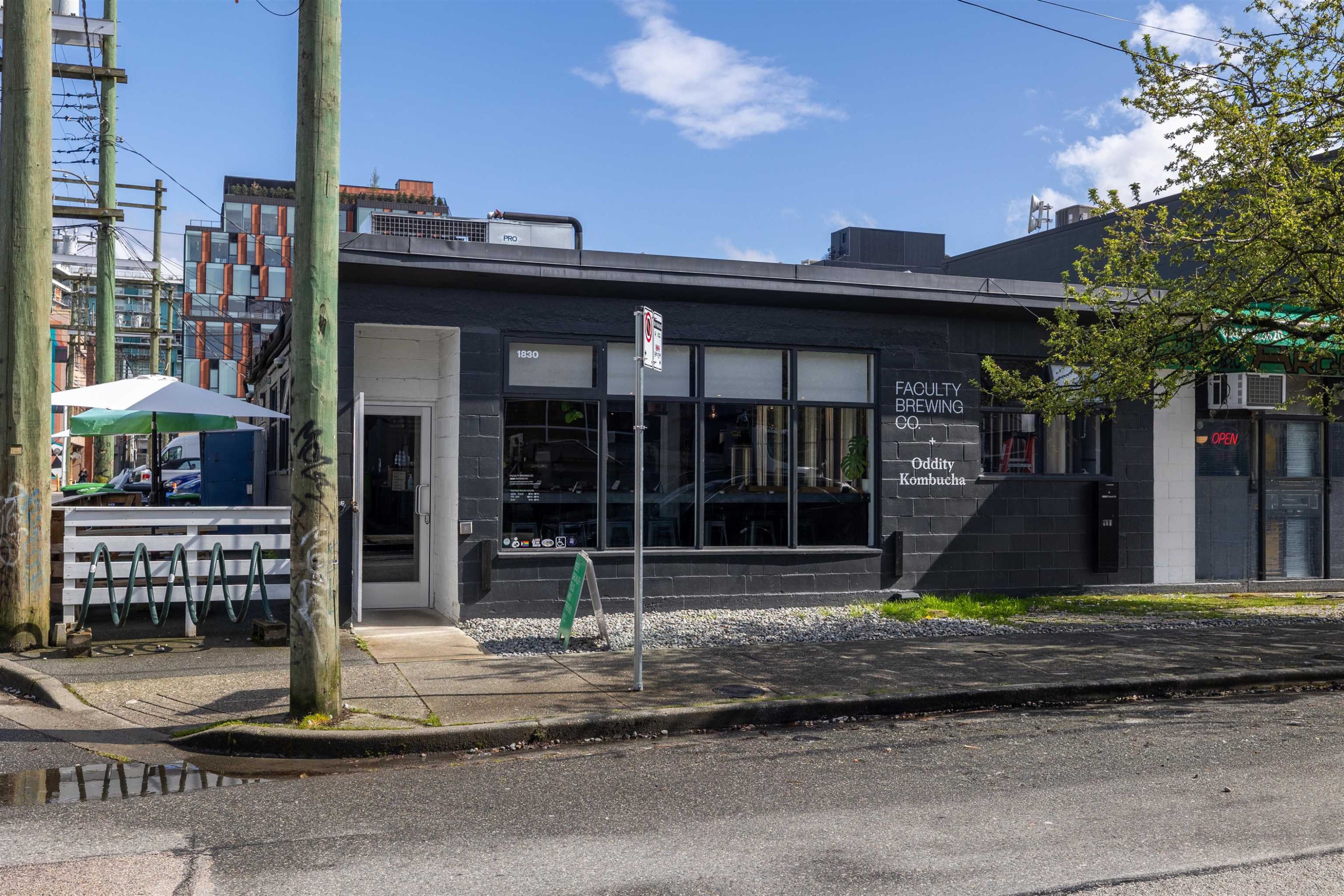 33 6Th Avenue E, Vancouver, BC