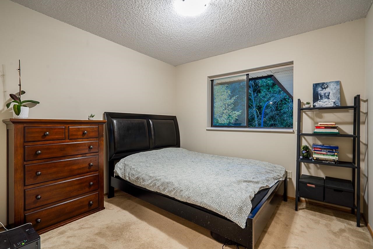 949 Lynwood Avenue, Port Coquitlam, BC