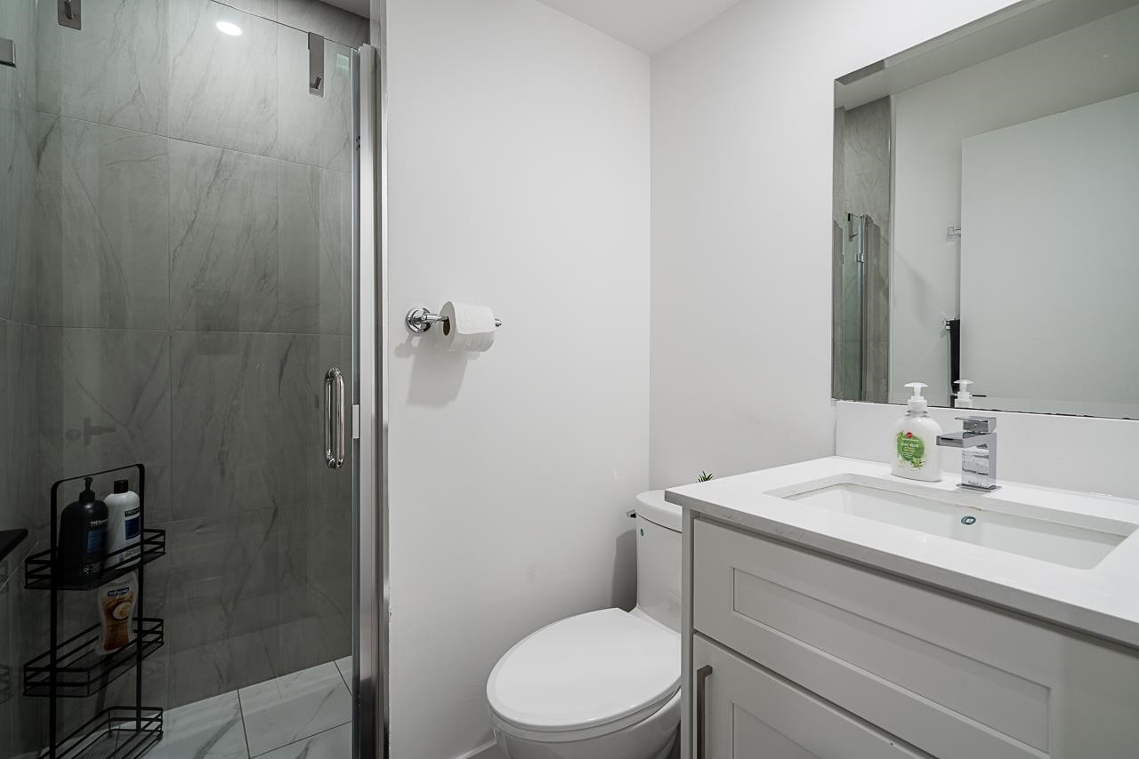 949 Lynwood Avenue, Port Coquitlam, BC