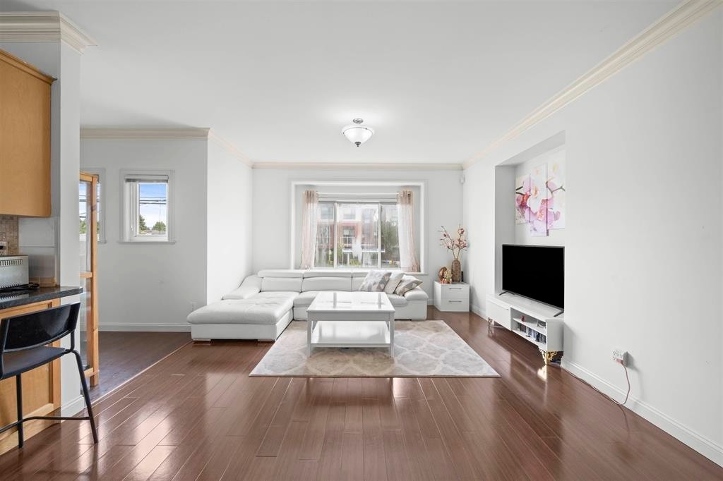 8100 No 1 Road, Richmond, BC