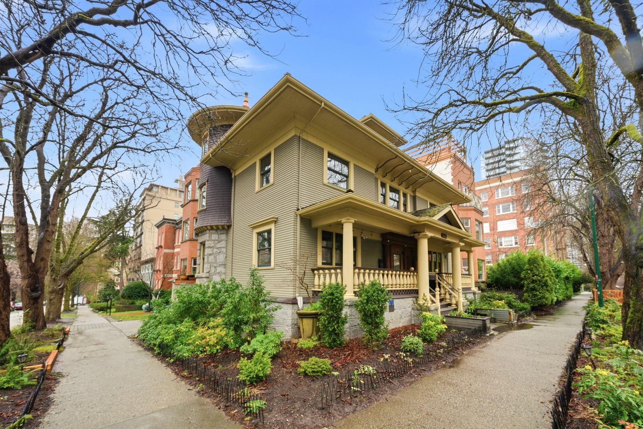 1405 Pendrell Street, Vancouver, BC