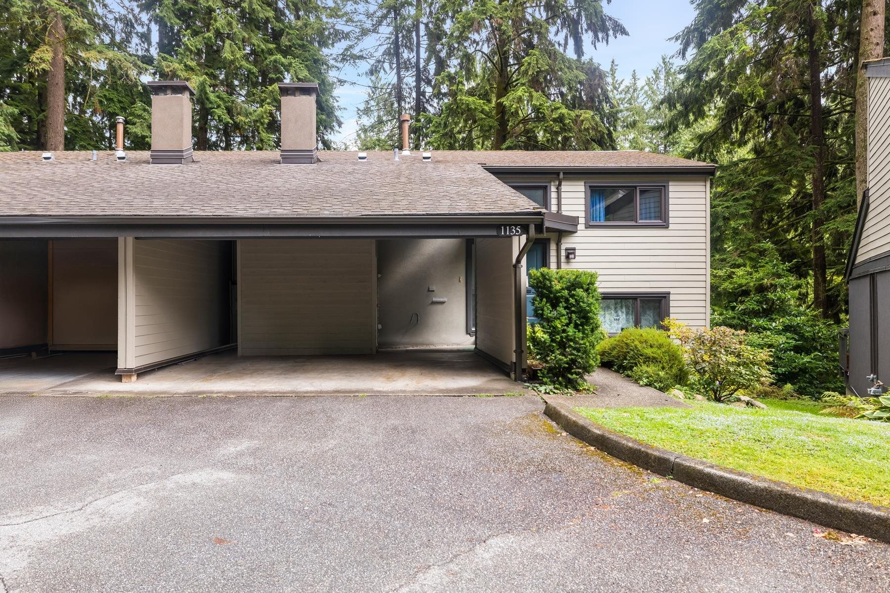 1135 Heritage Boulevard, North Vancouver, BC