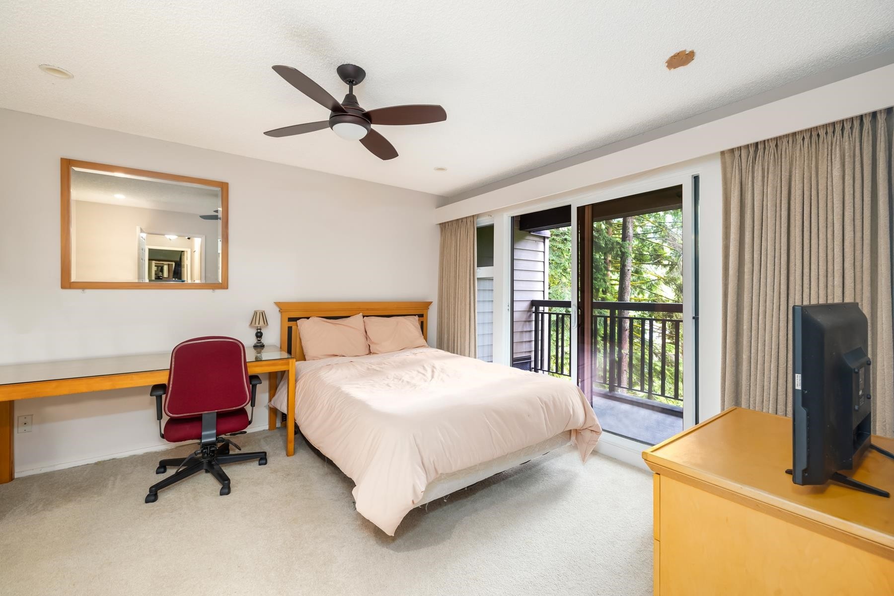 1135 Heritage Boulevard, North Vancouver, BC