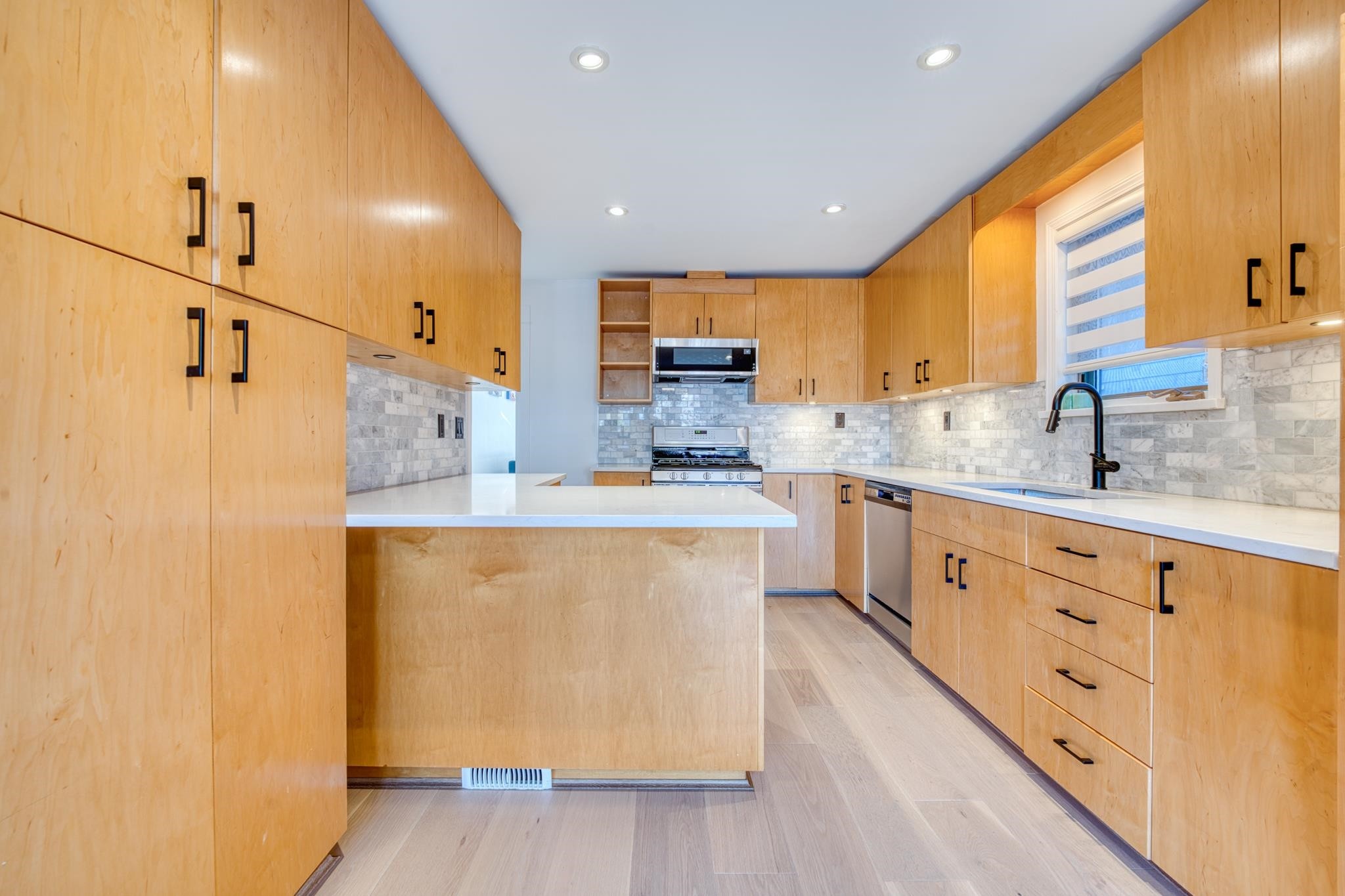 4377 12Th Avenue W, Vancouver, BC