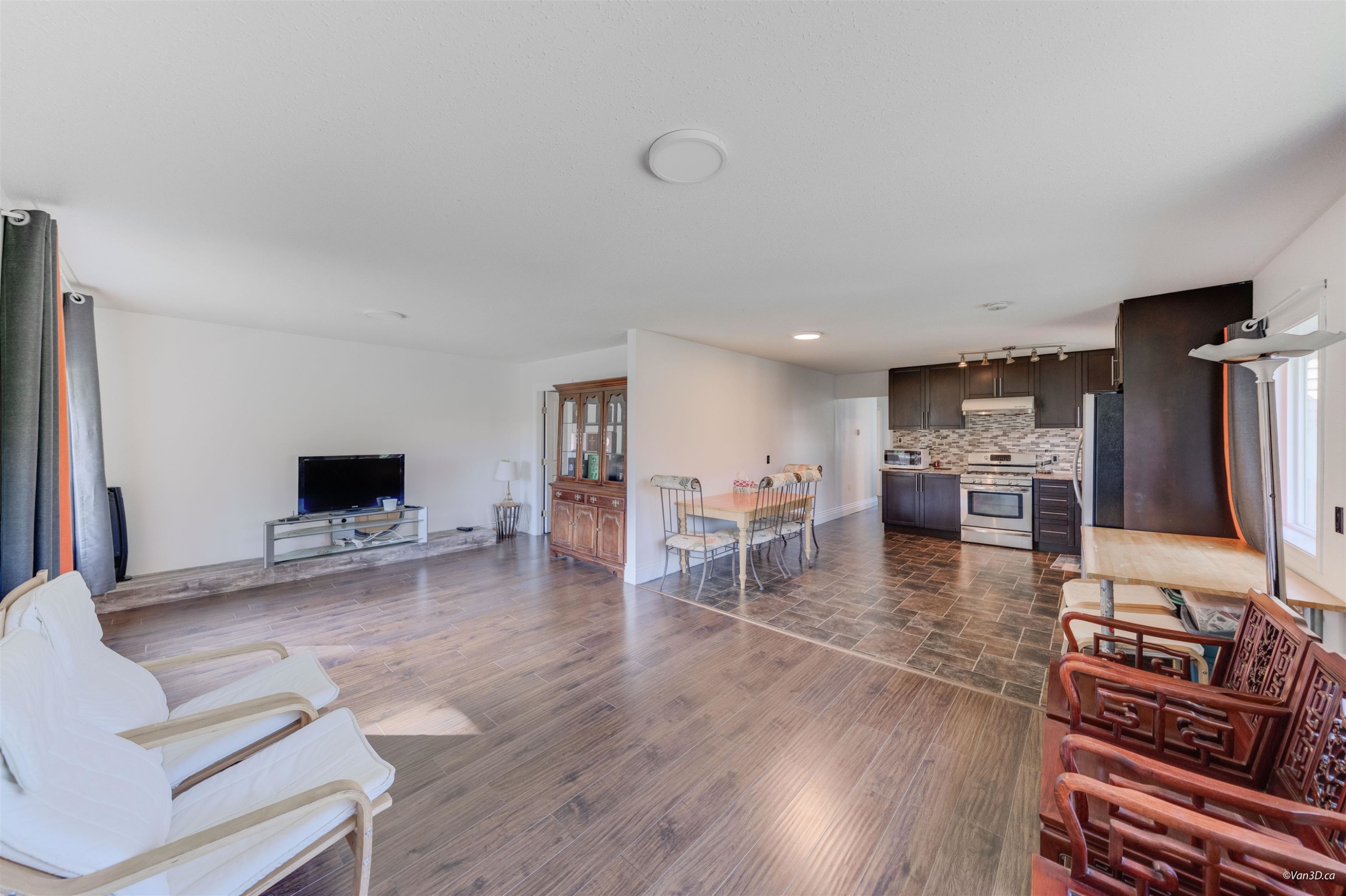 24483 Dewdney Trunk Road, Maple Ridge, BC