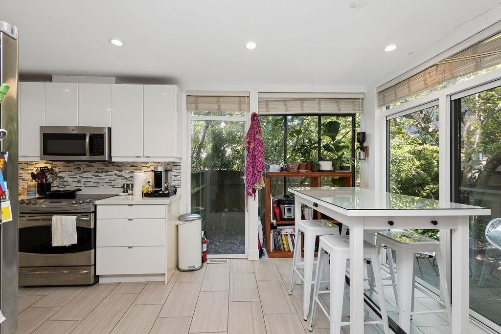 4430 Yew Street, Vancouver, BC