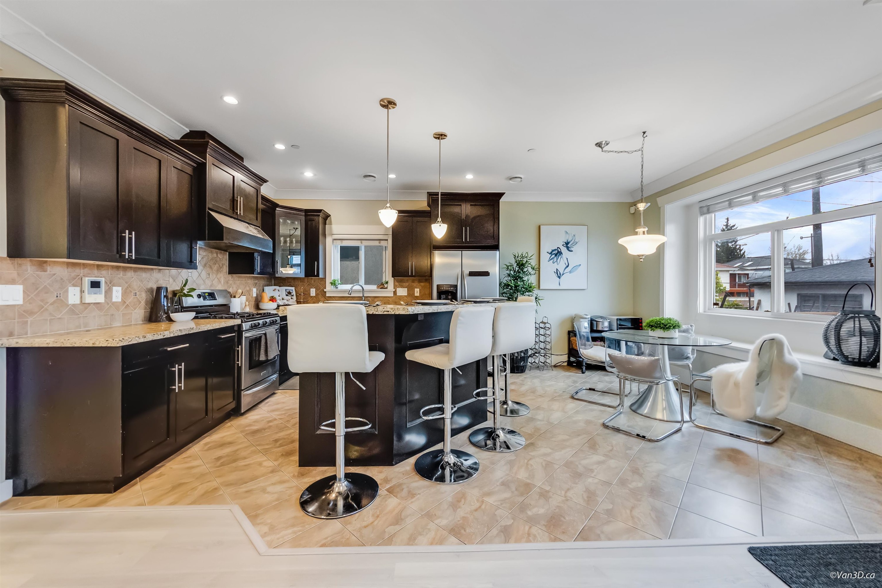 2457 3Rd Avenue E, Vancouver, BC