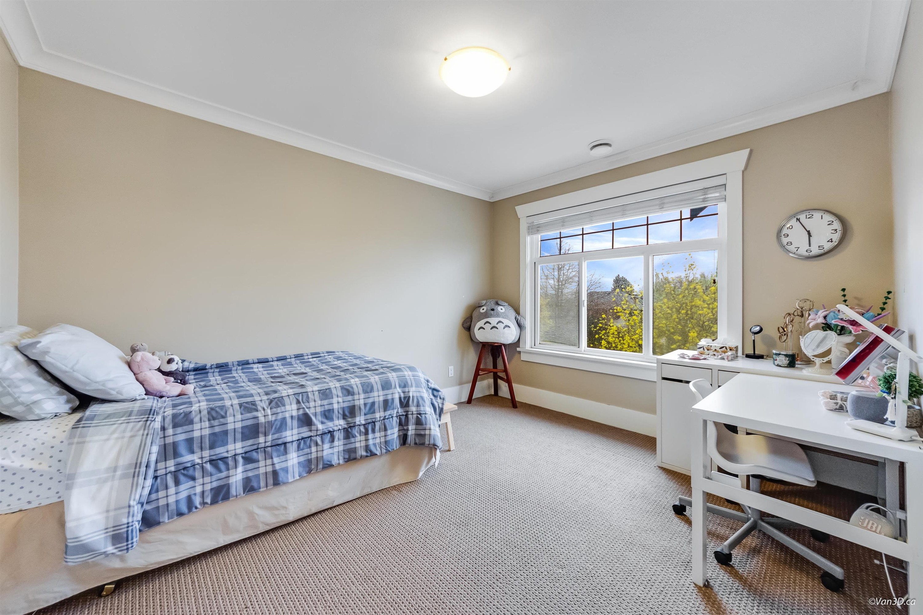 2457 3Rd Avenue E, Vancouver, BC