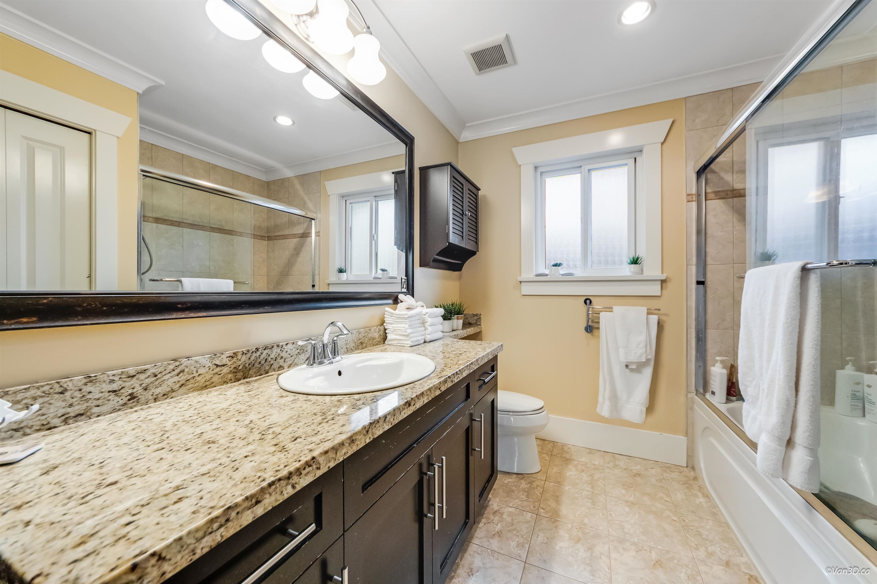 2457 3Rd Avenue E, Vancouver, BC