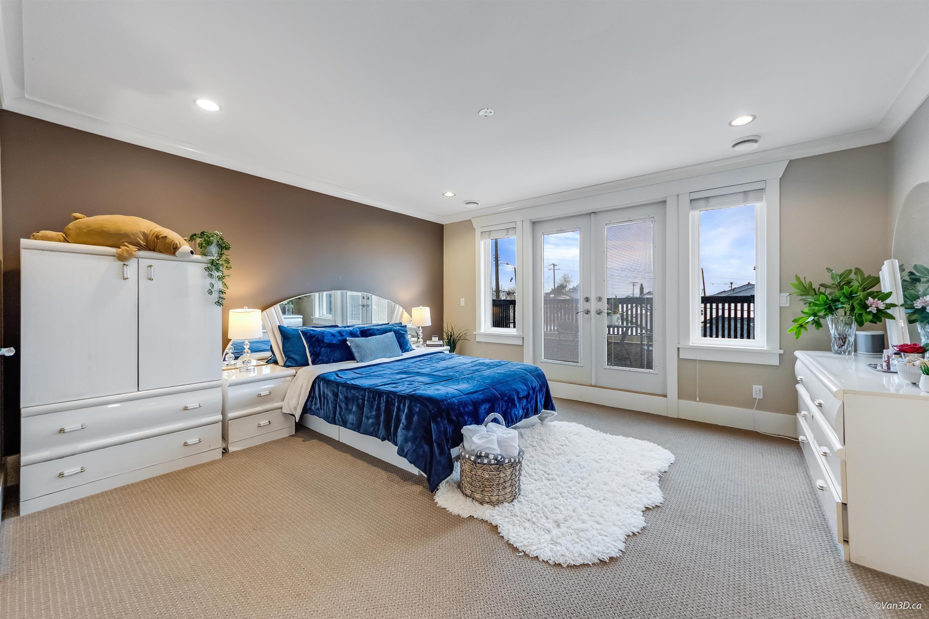 2457 3Rd Avenue E, Vancouver, BC