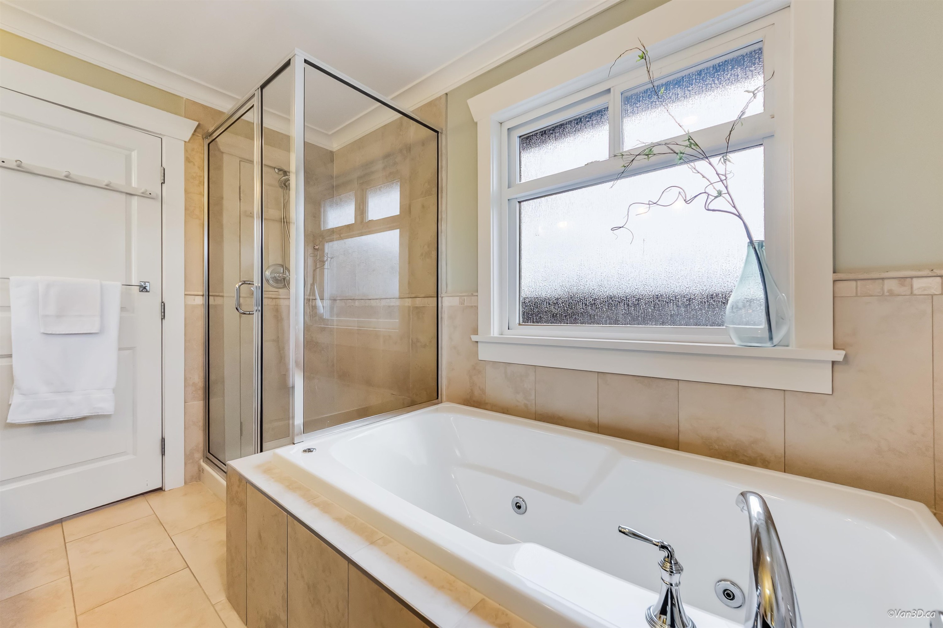 2457 3Rd Avenue E, Vancouver, BC