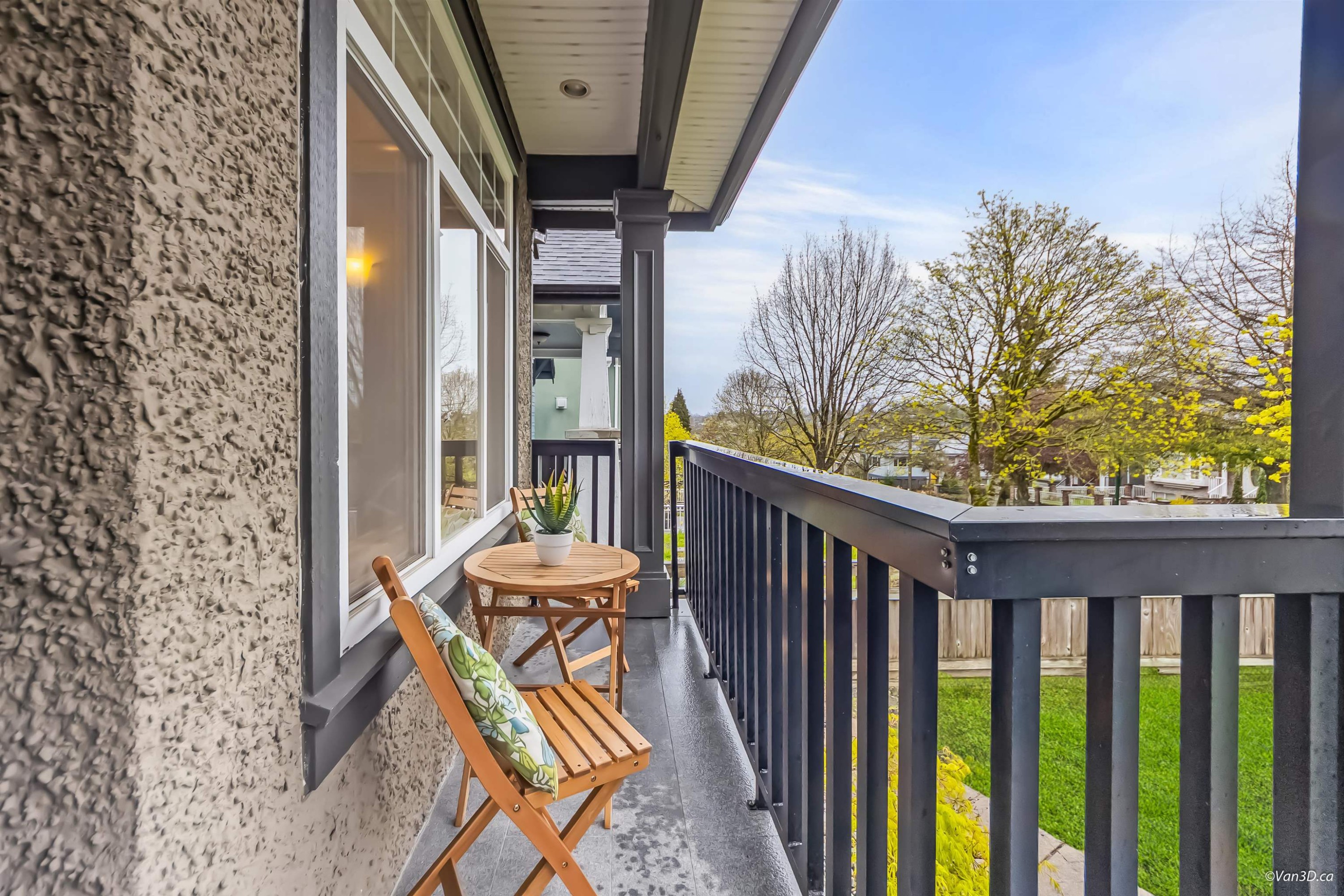 2457 3Rd Avenue E, Vancouver, BC