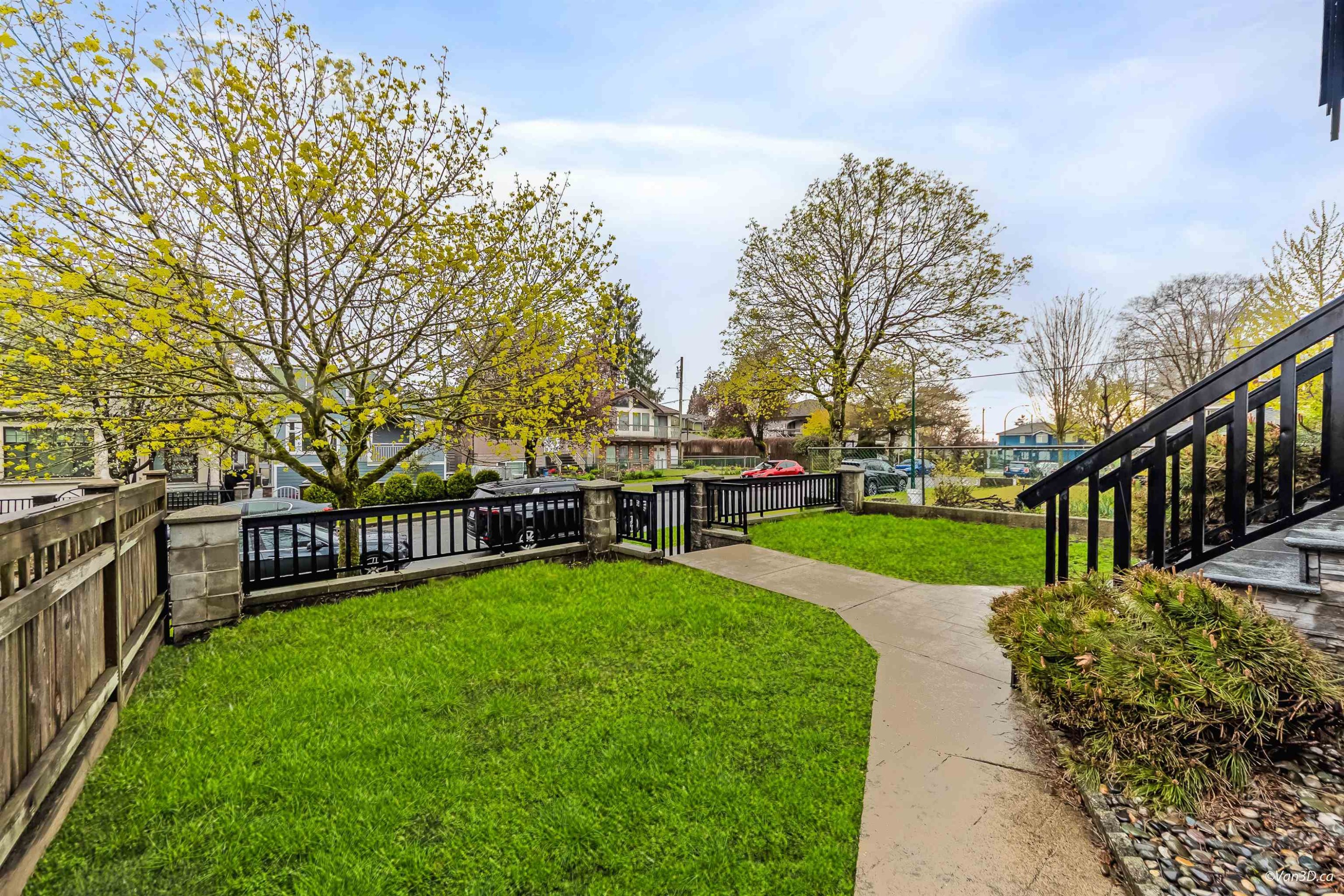 2457 3Rd Avenue E, Vancouver, BC