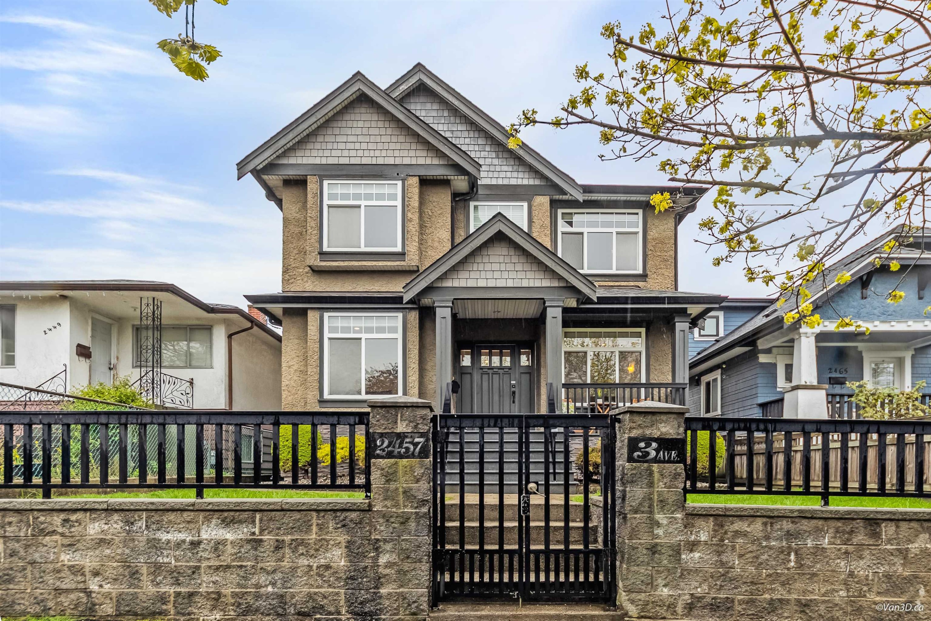 2457 3Rd Avenue E, Vancouver, BC