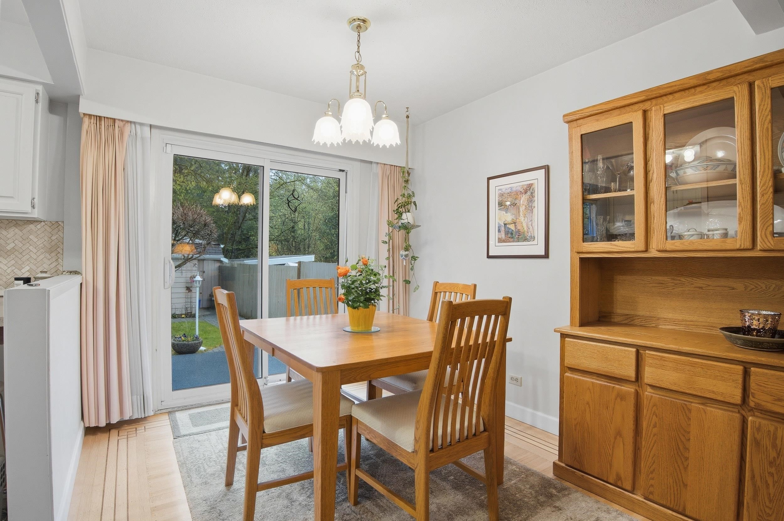 1852 Larson Road, North Vancouver, BC