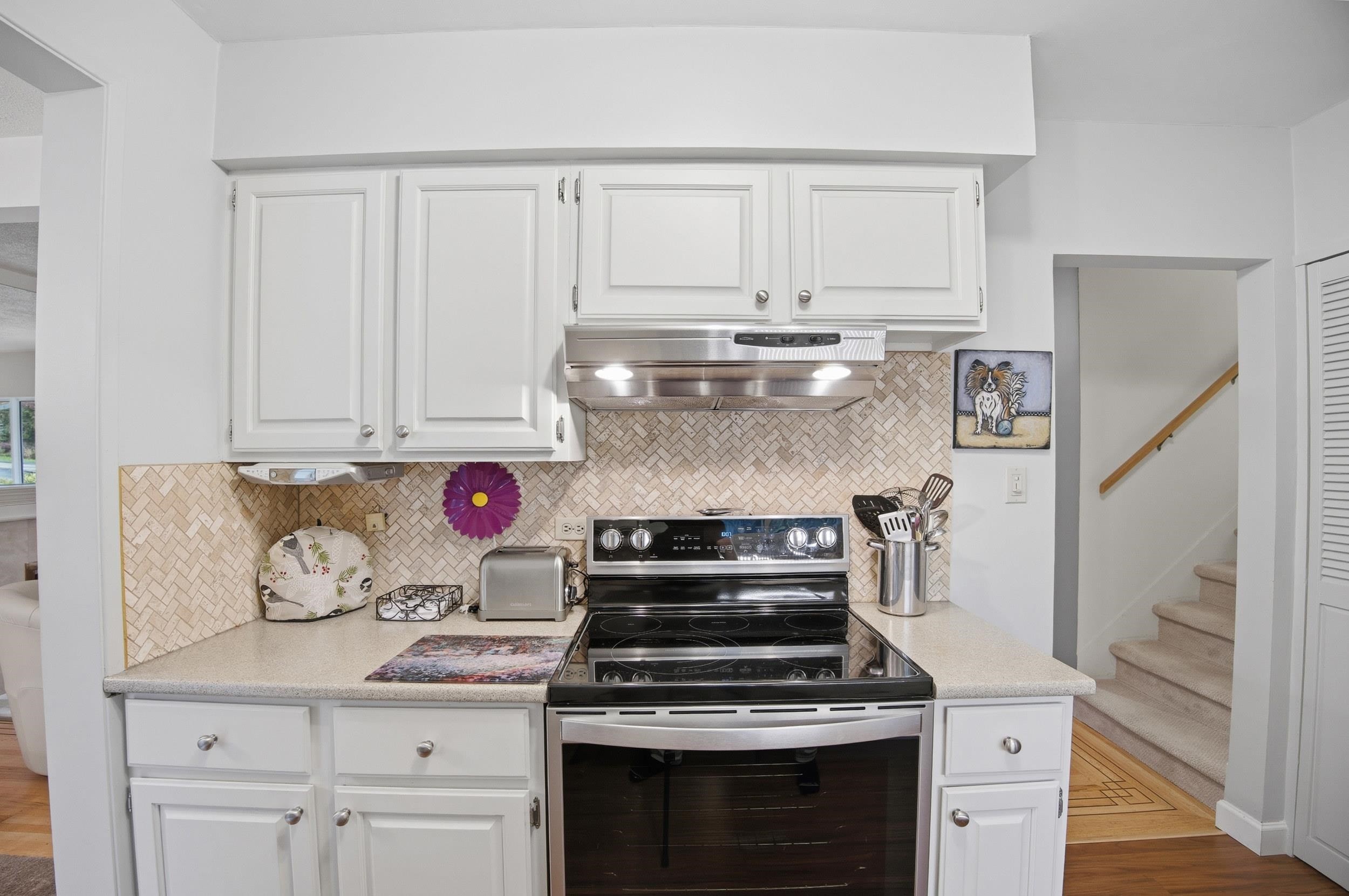 1852 Larson Road, North Vancouver, BC