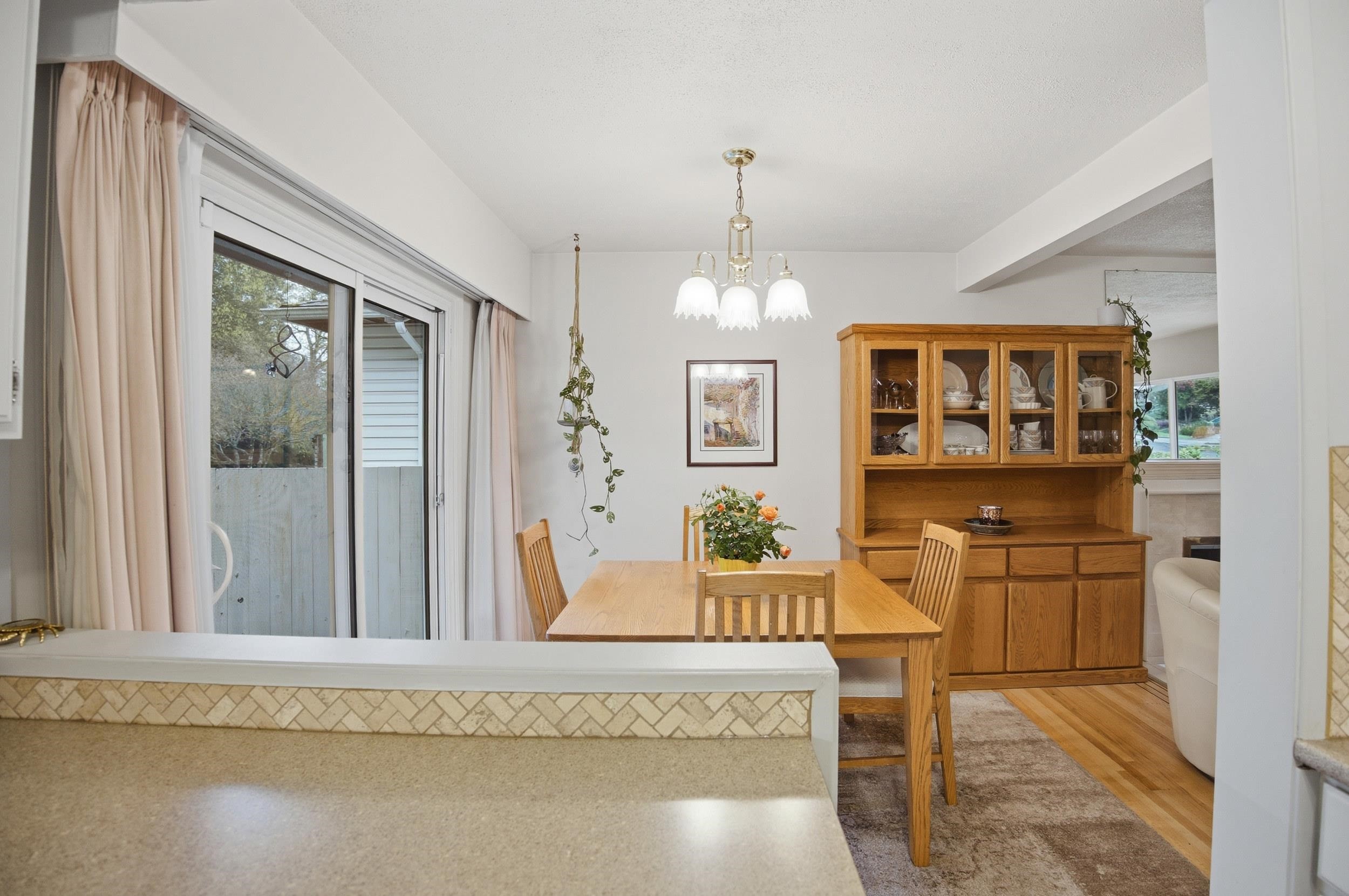 1852 Larson Road, North Vancouver, BC