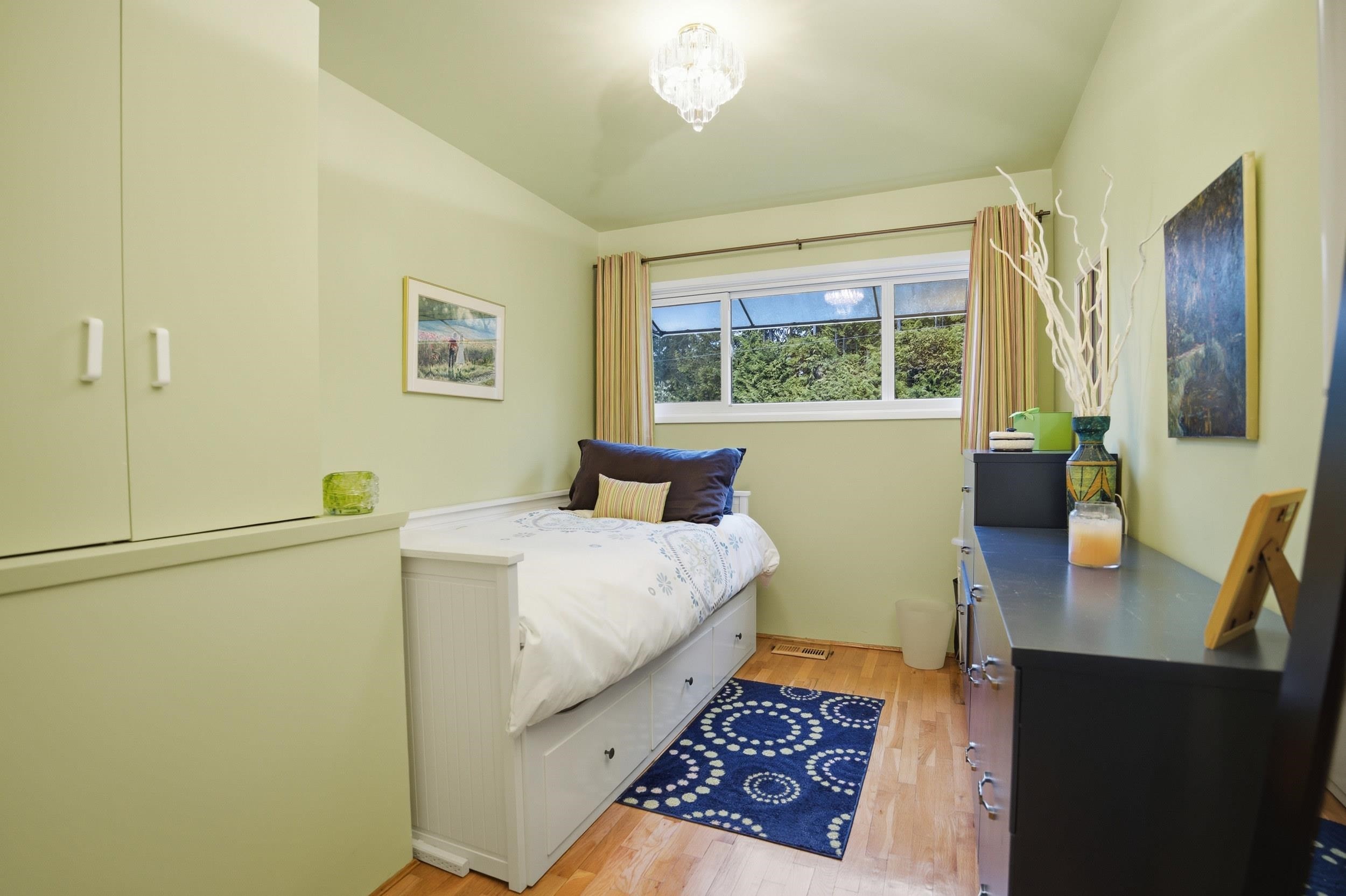 1852 Larson Road, North Vancouver, BC