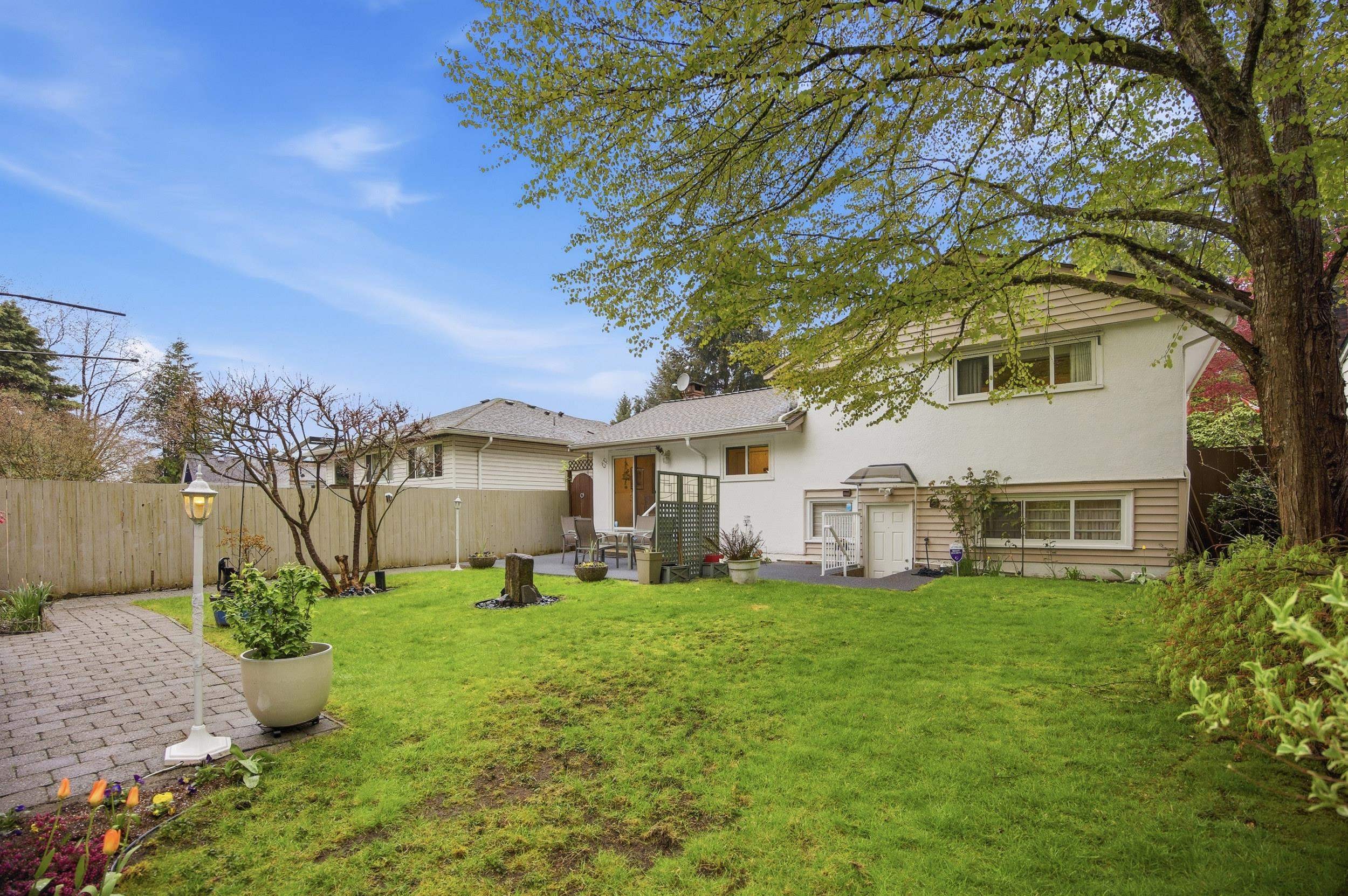 1852 Larson Road, North Vancouver, BC