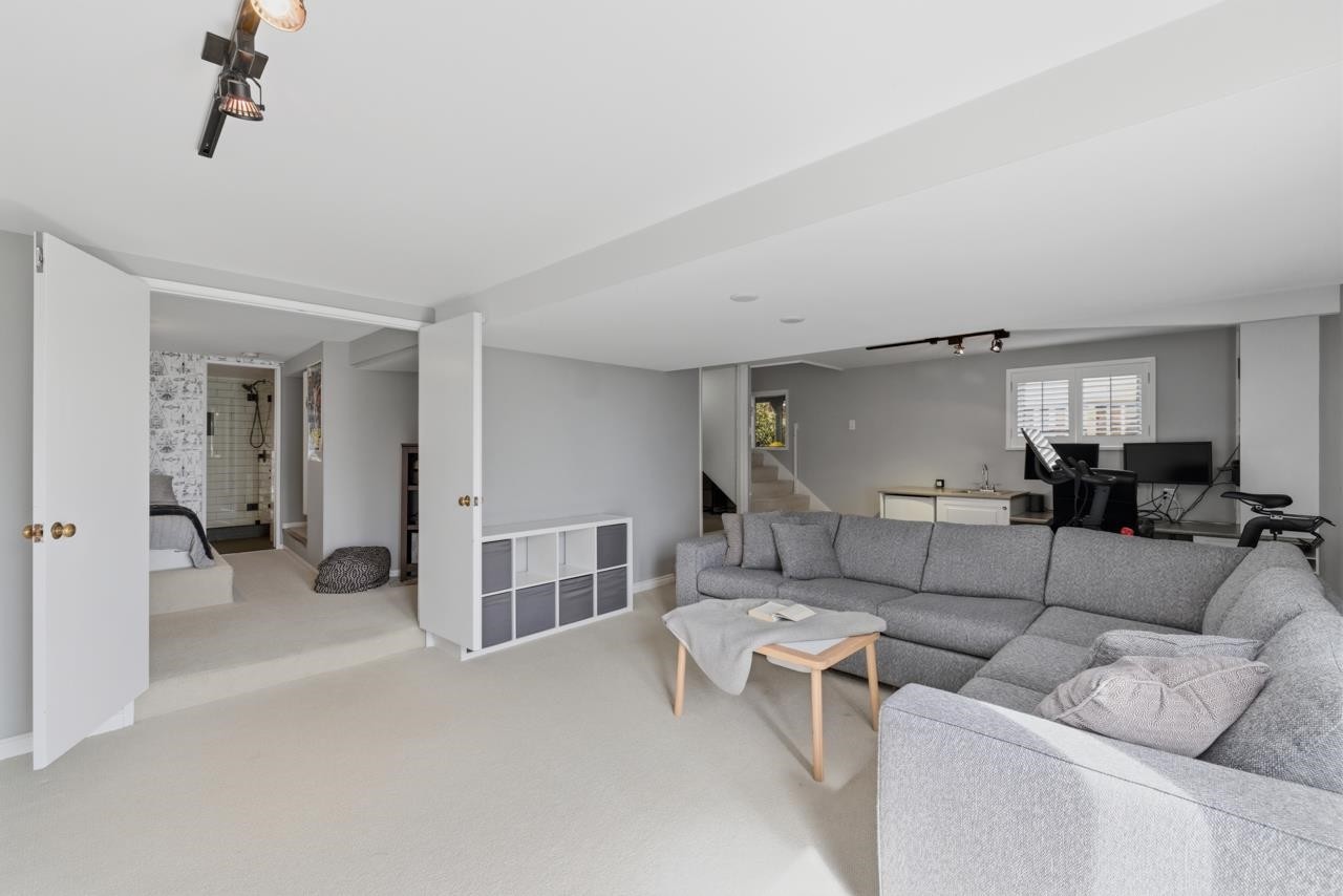 424 Keith Road E, North Vancouver, BC