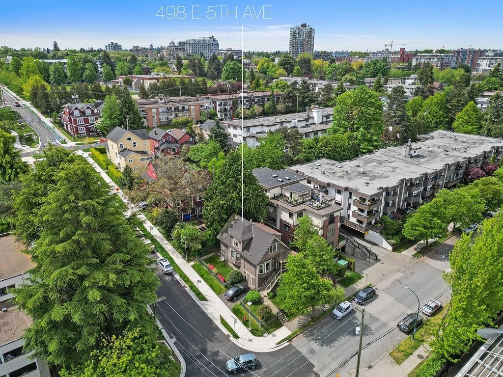 498 5Th Avenue E, Vancouver, BC