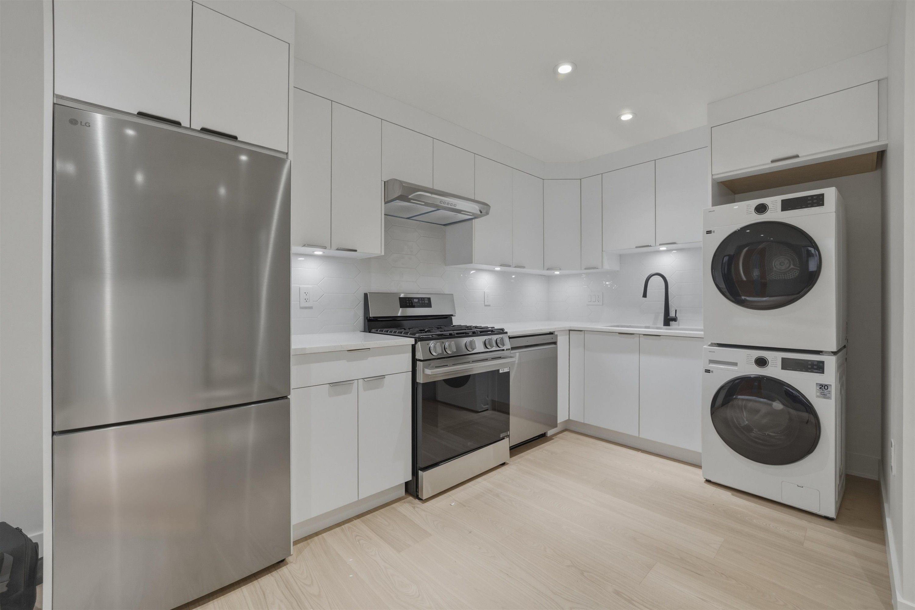 3116 42Nd Avenue W, Vancouver, BC